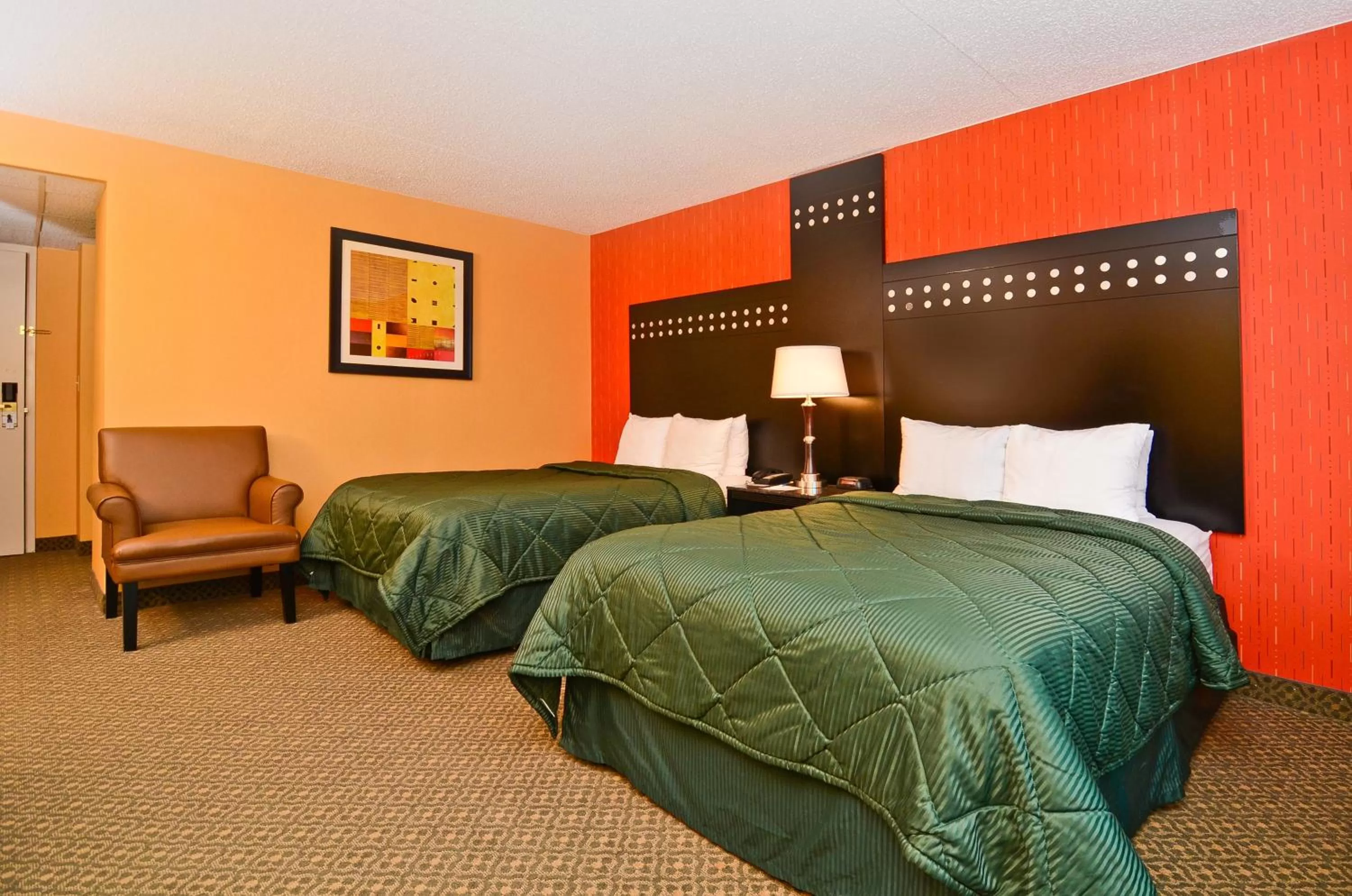Photo of the whole room, Bed in Travelodge by Wyndham Absecon Atlantic City