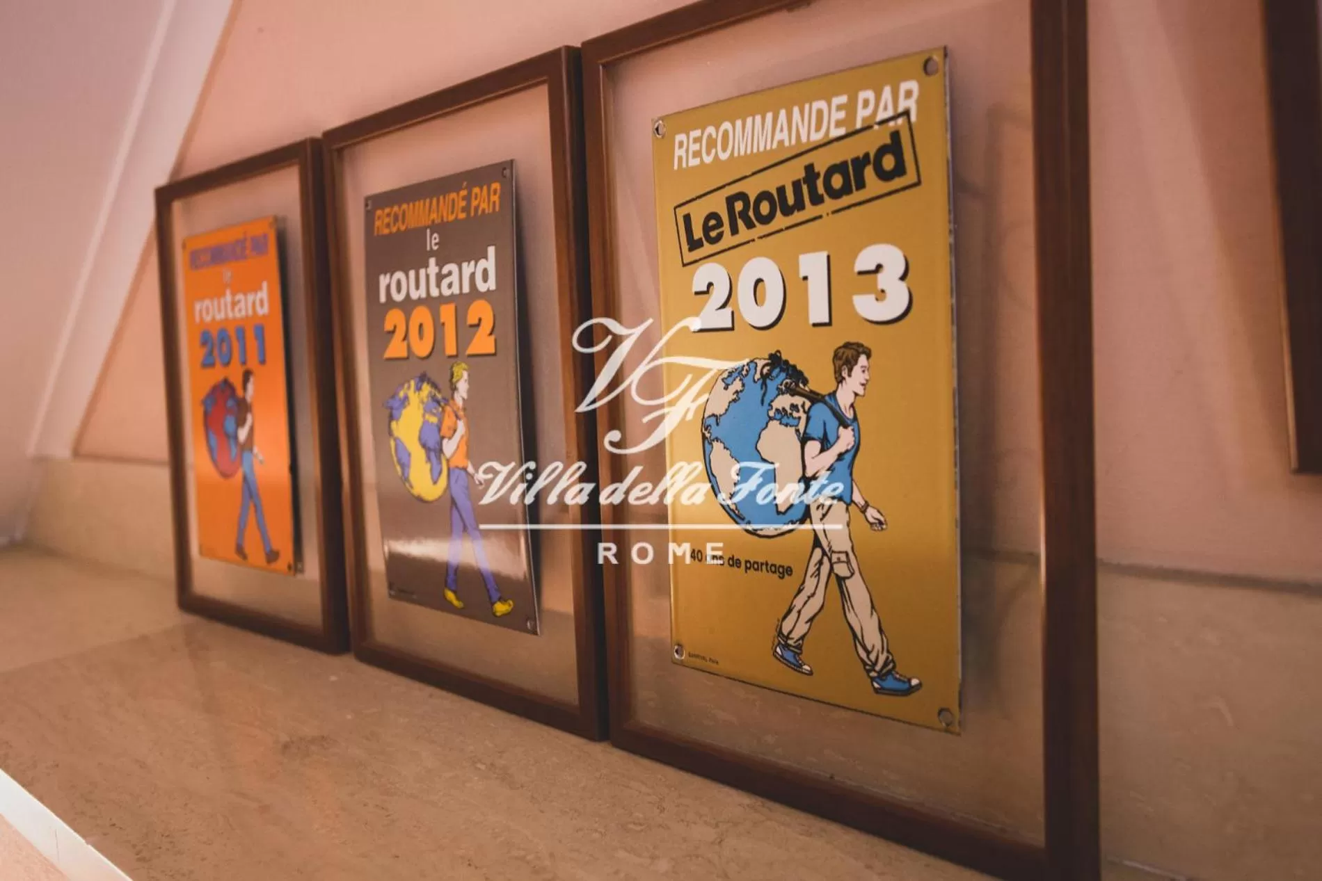 Logo/Certificate/Sign in Villa della Fonte