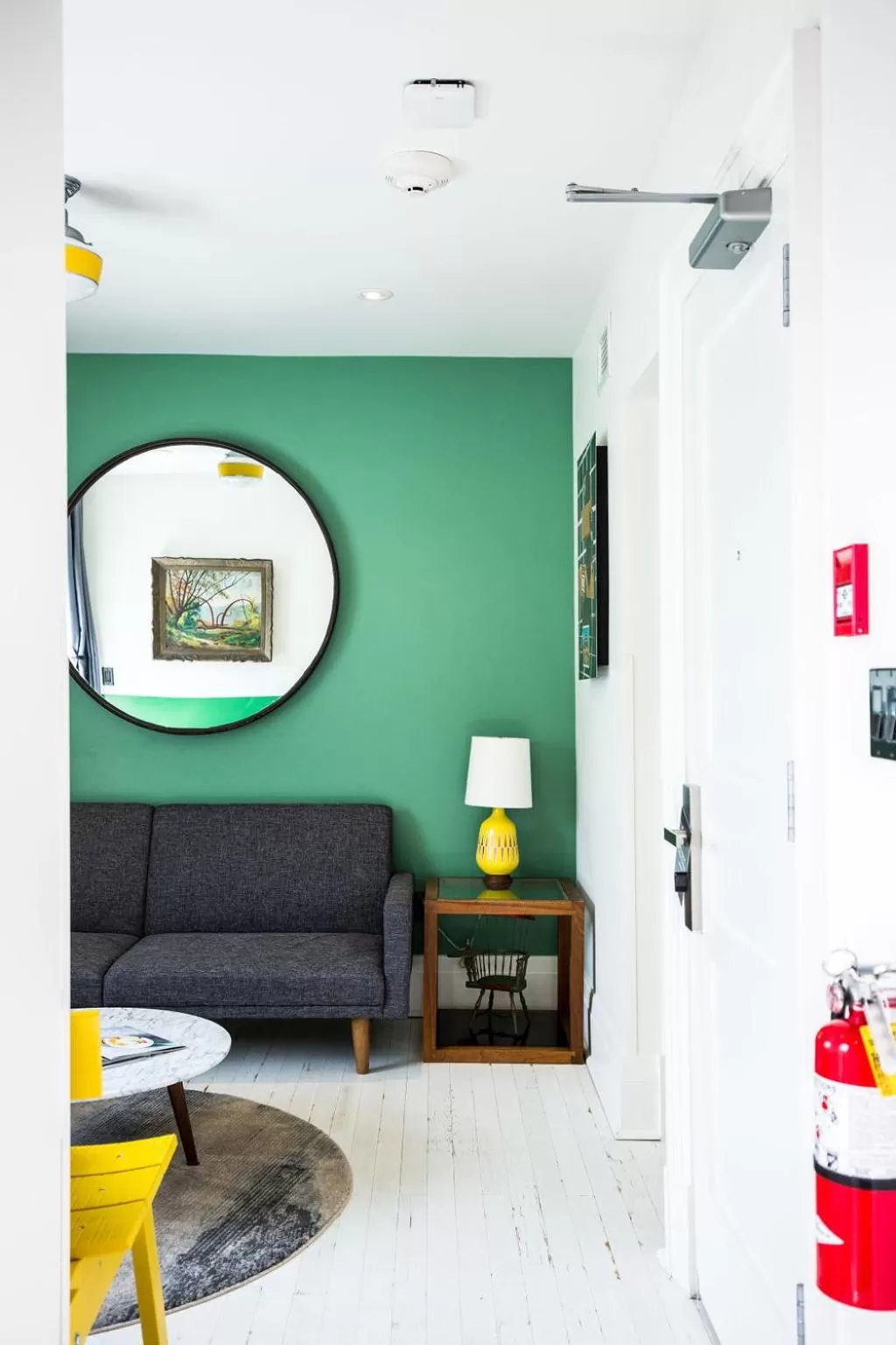 Living room in Drake Devonshire and Motor Inn