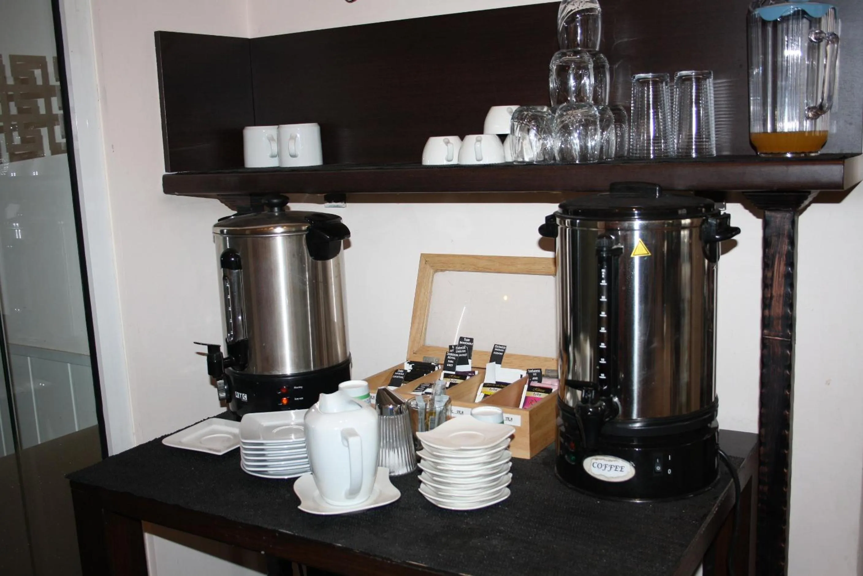 Decorative detail, Coffee/Tea Facilities in Hotel Orlando