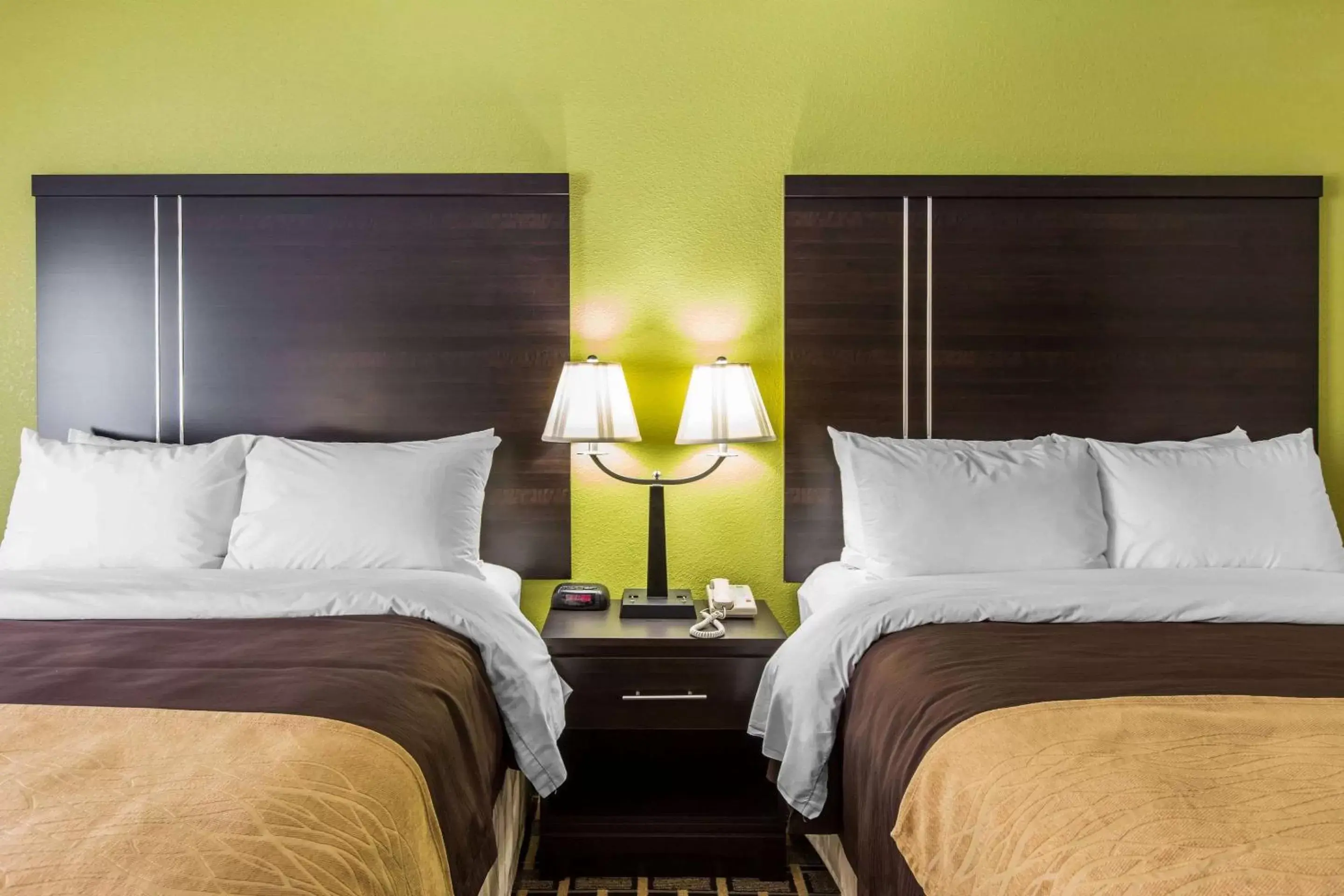 Double Room with Two Double Beds - Non-Smoking in Quality Inn West of Asheville Double Room with Two Double Beds - Non-Smoking in Quality Inn West of Asheville