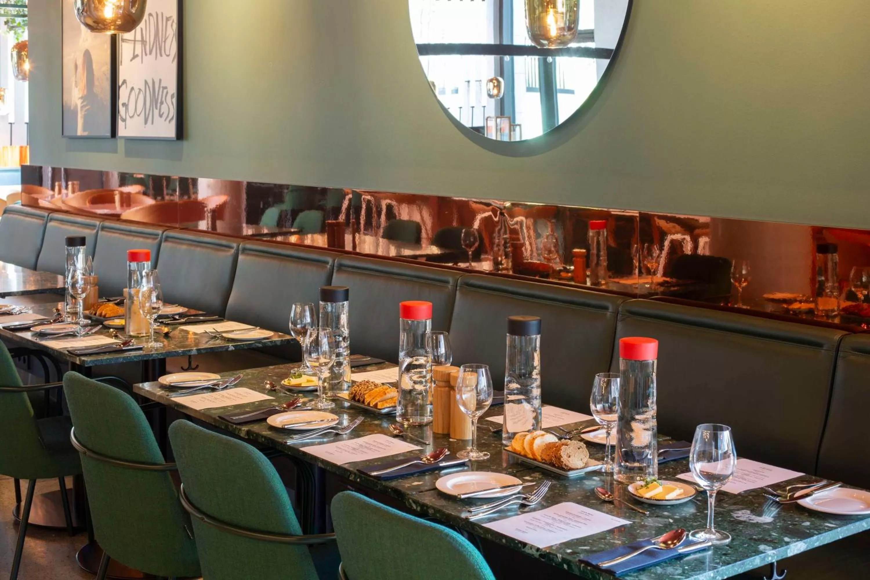 Restaurant/places to eat in Scandic Frankfurt Hafenpark