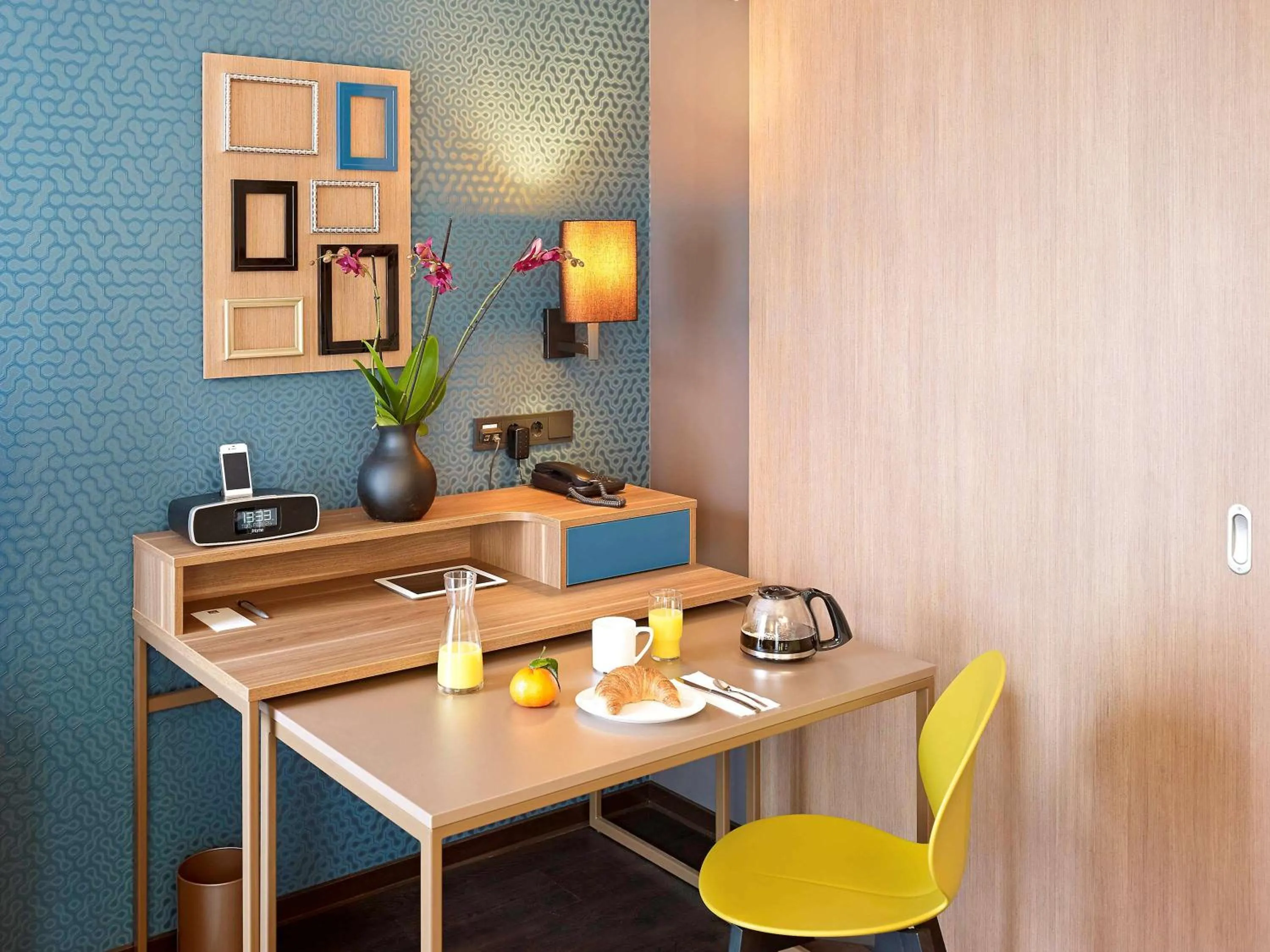 Photo of the whole room in Aparthotel Adagio Köln City