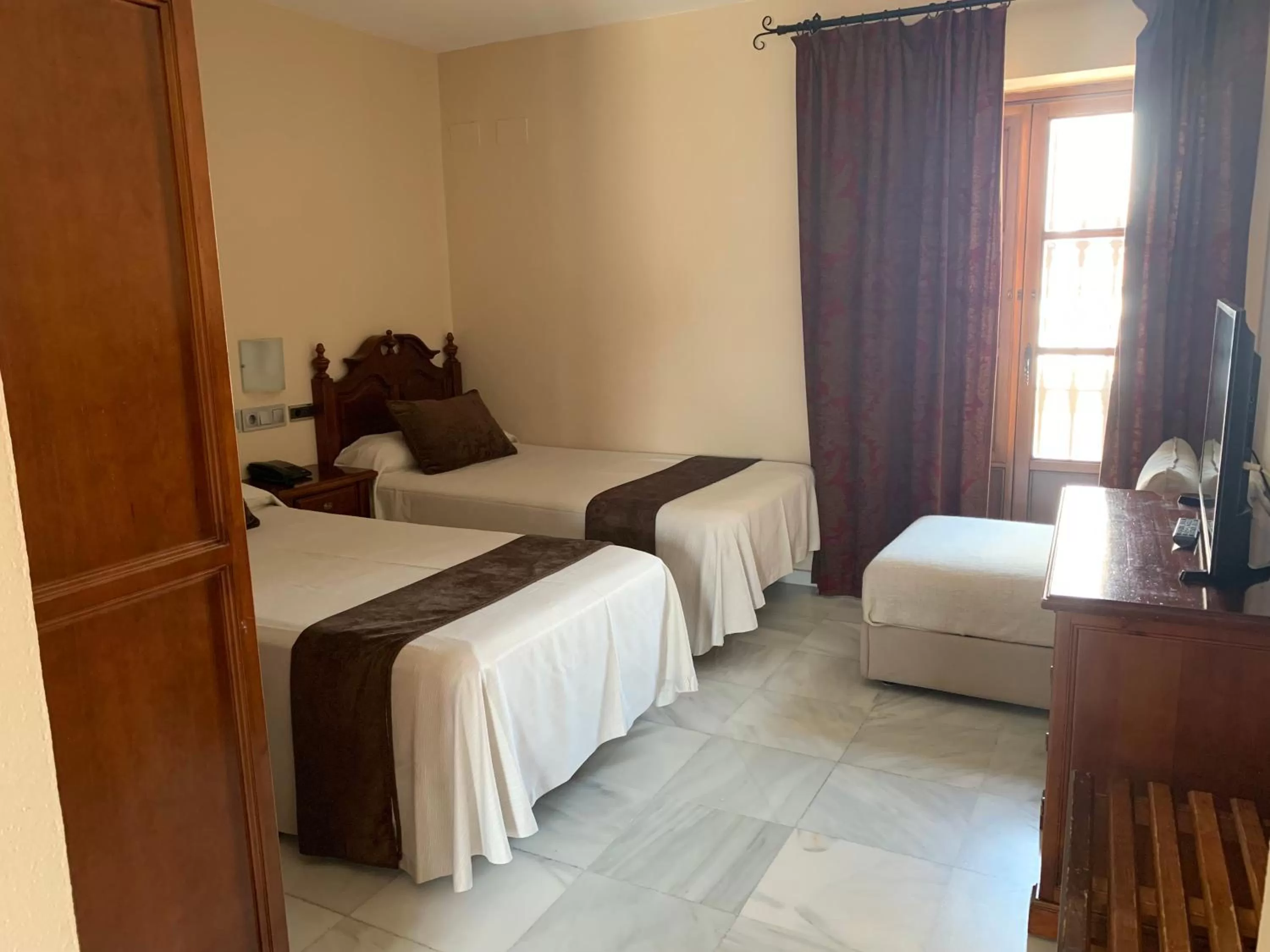 Photo of the whole room, Bed in Hotel Casa Museo de la Mezquita