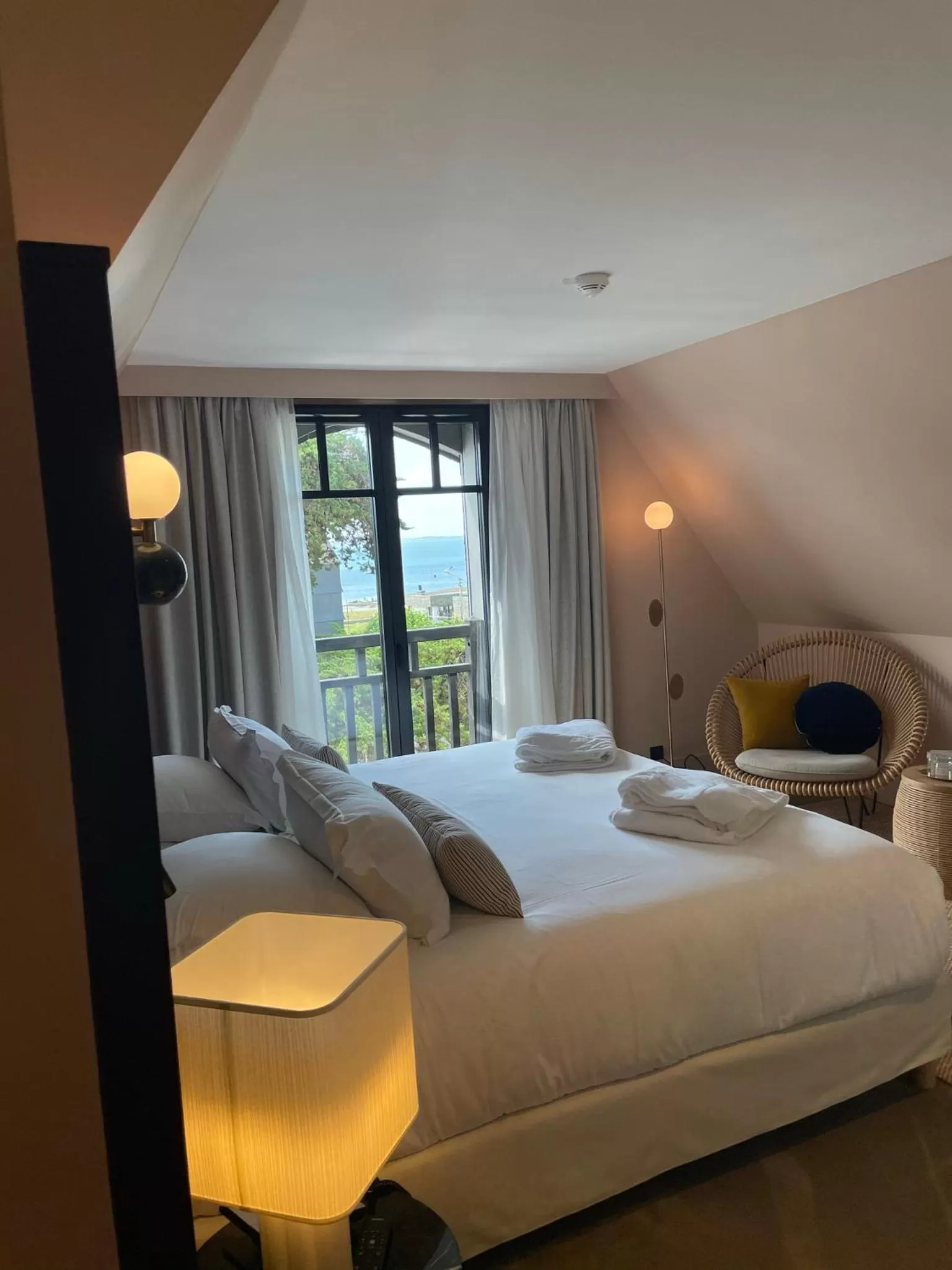 Bed in Le Celtique & Spa