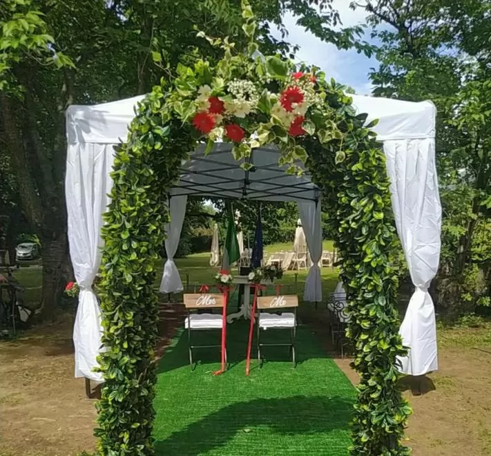 Garden view, Banquet Facilities in "La Selvetta" bed and breakfast