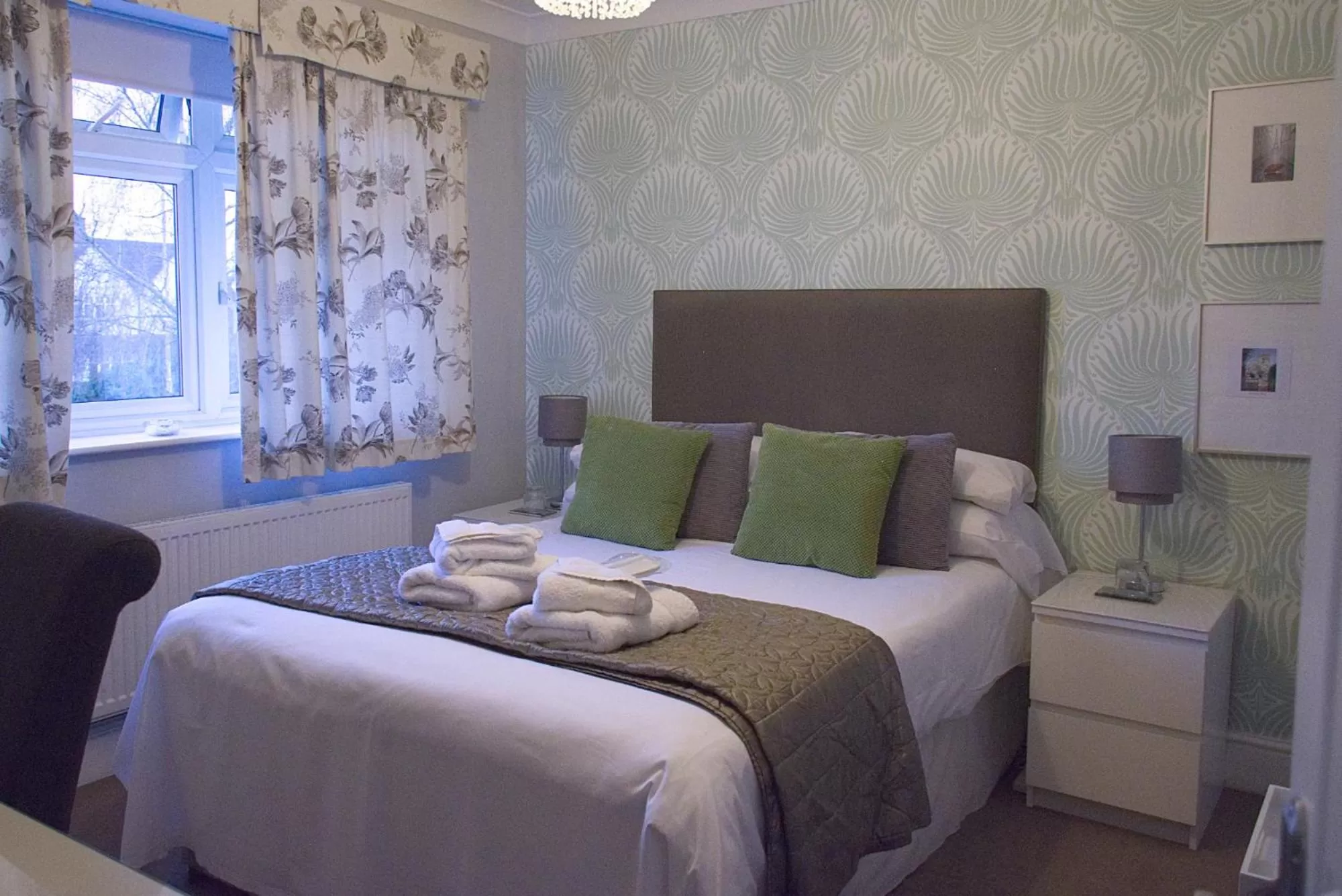 Bed in The Cambridge Guest House by Tas