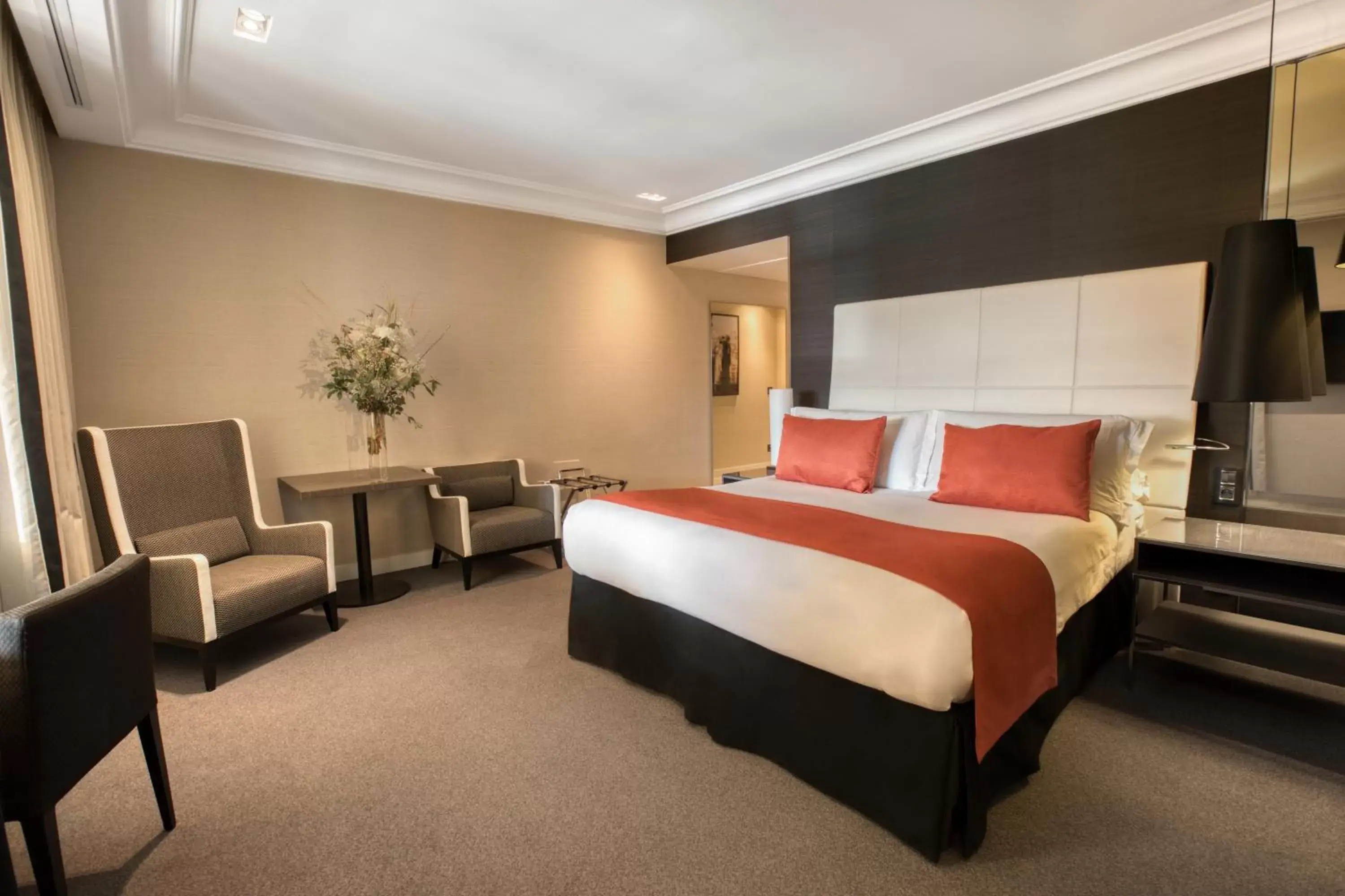 Premium King Room with Church View in InterContinental Marseille - Hotel Dieu by IHG Premium King Room with Church View in InterContinental Marseille - Hotel Dieu by IHG