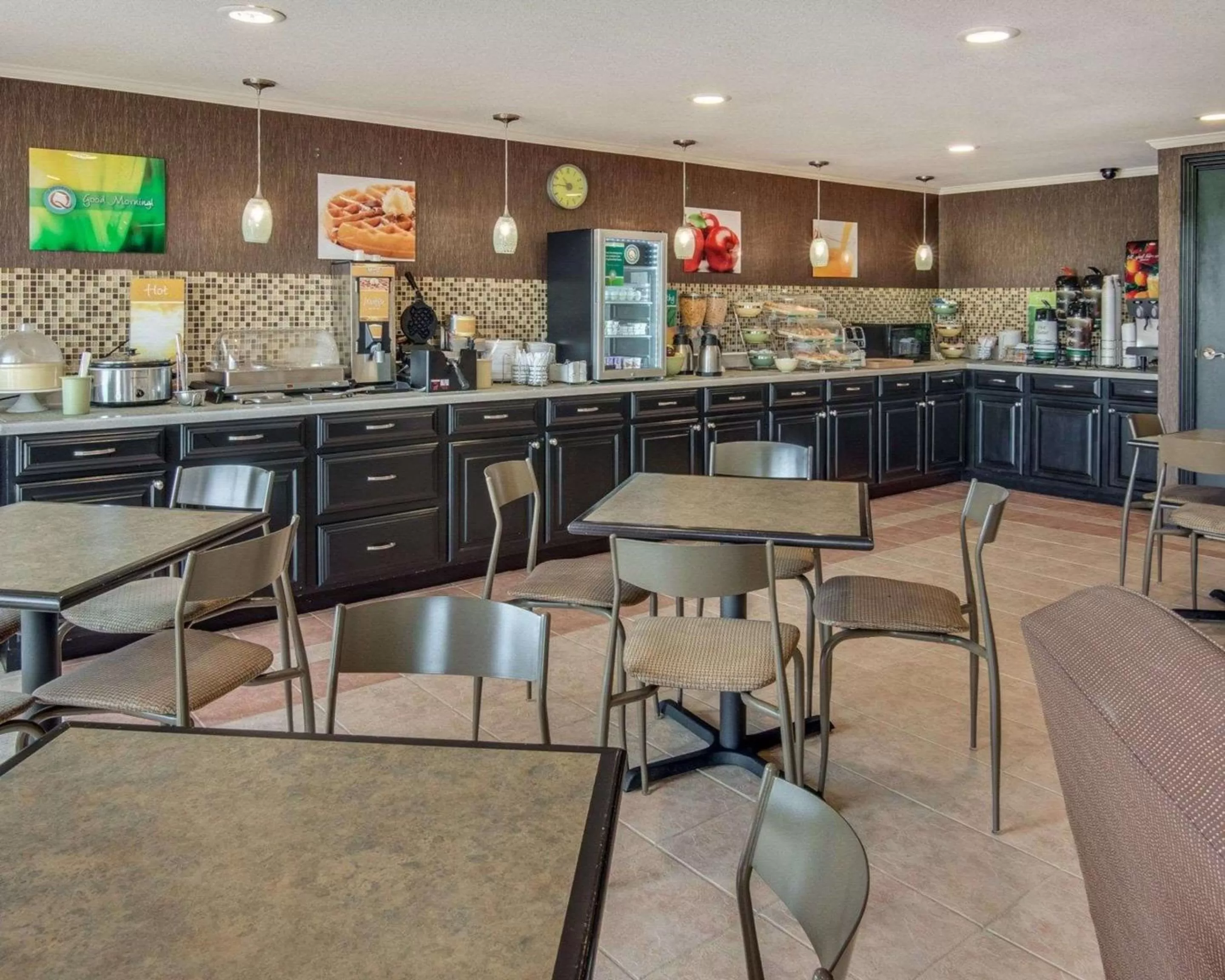 Restaurant/places to eat in Quality Inn Mt Pleasant