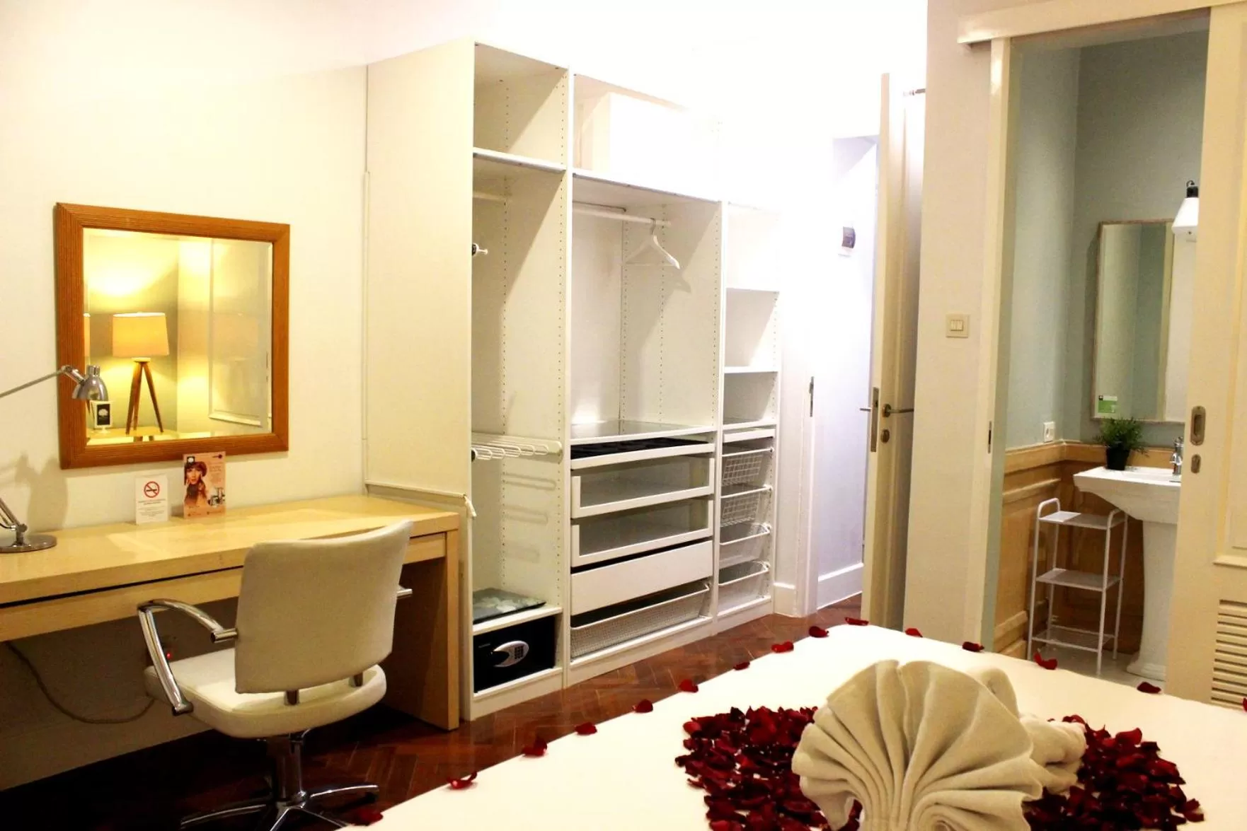 wardrobe in White Tree Residence