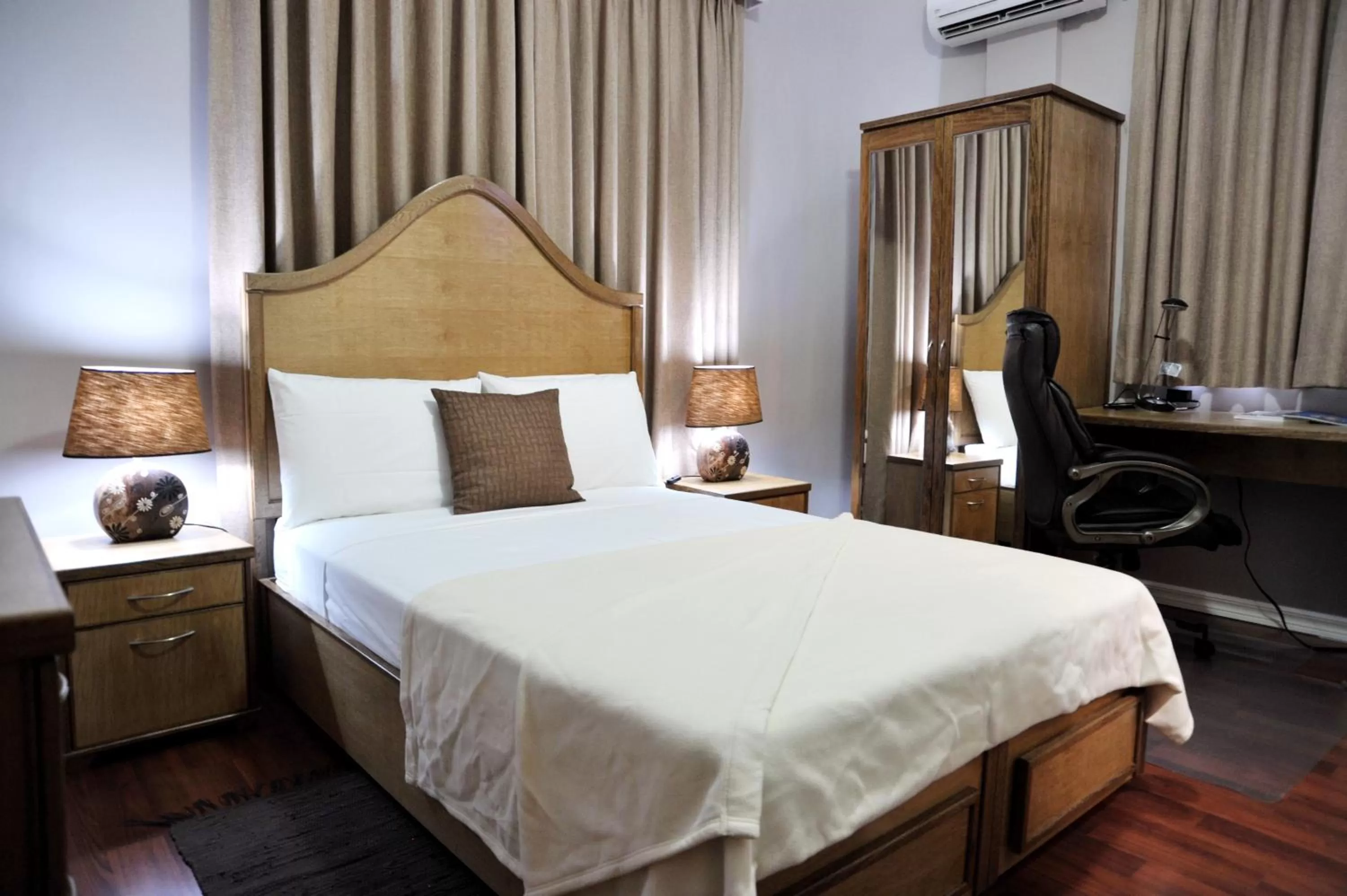 Room Photo in Culture Crossroads Inn