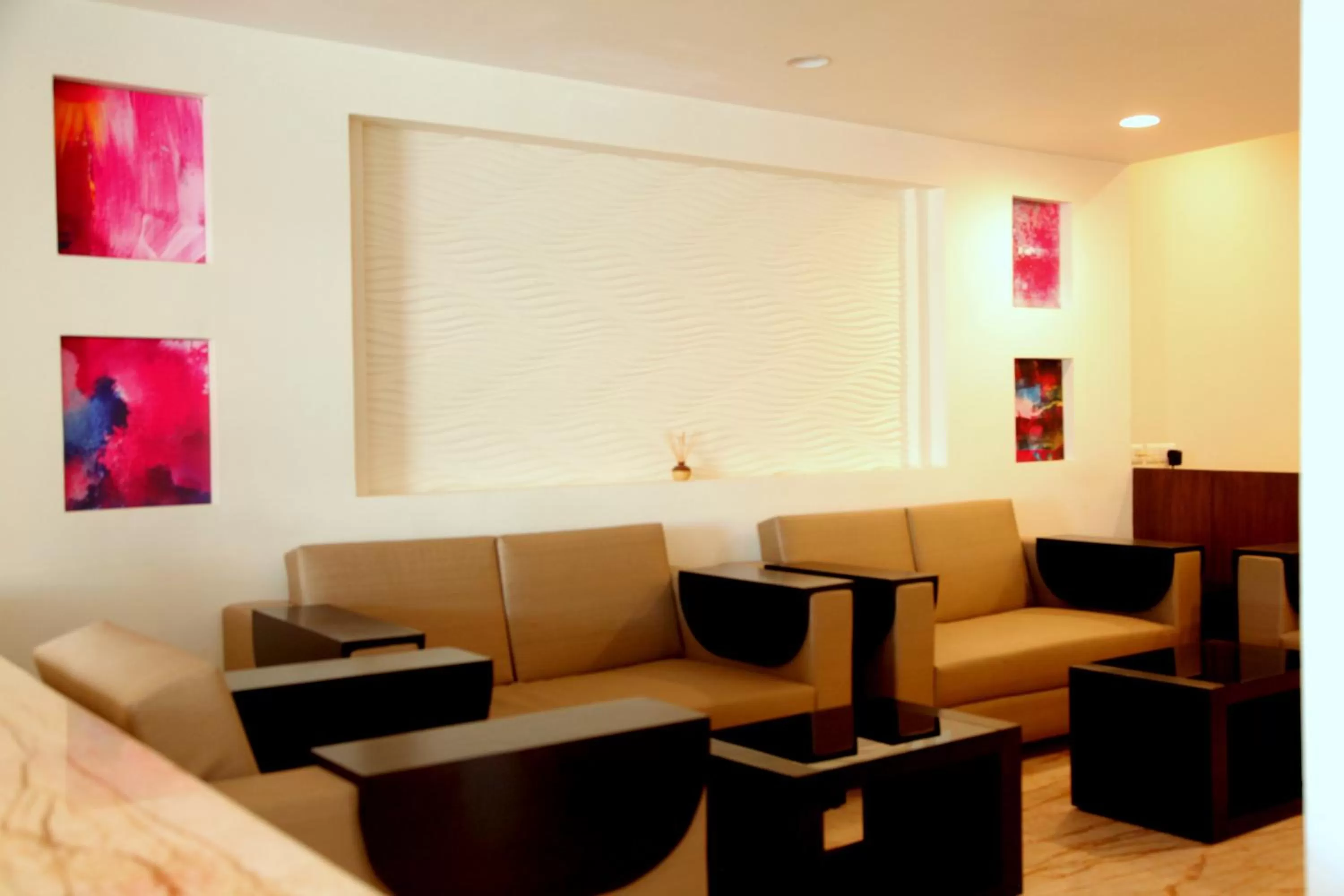 Lobby or reception in Le Roi Jammu - Near Jammu Railway Station