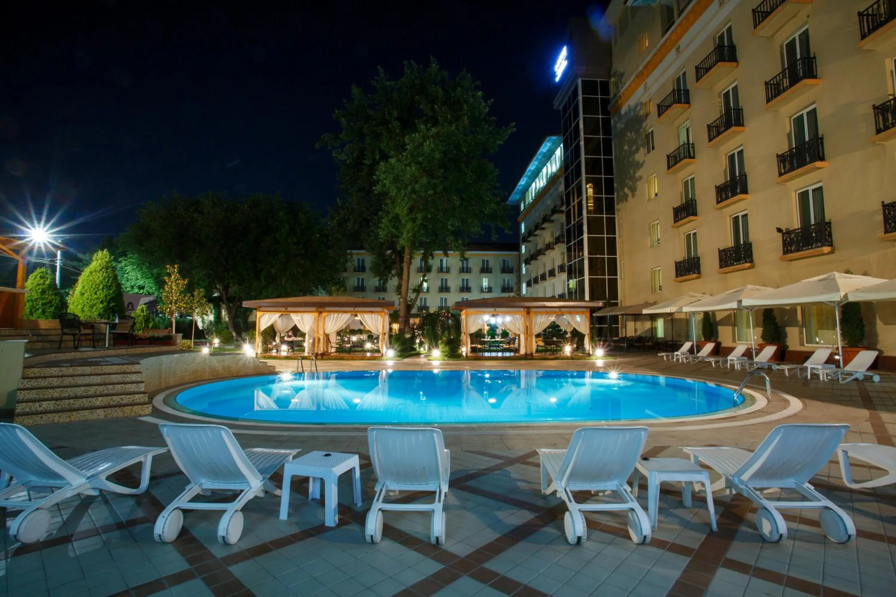 Night in LOTTE City Hotels Tashkent Palace