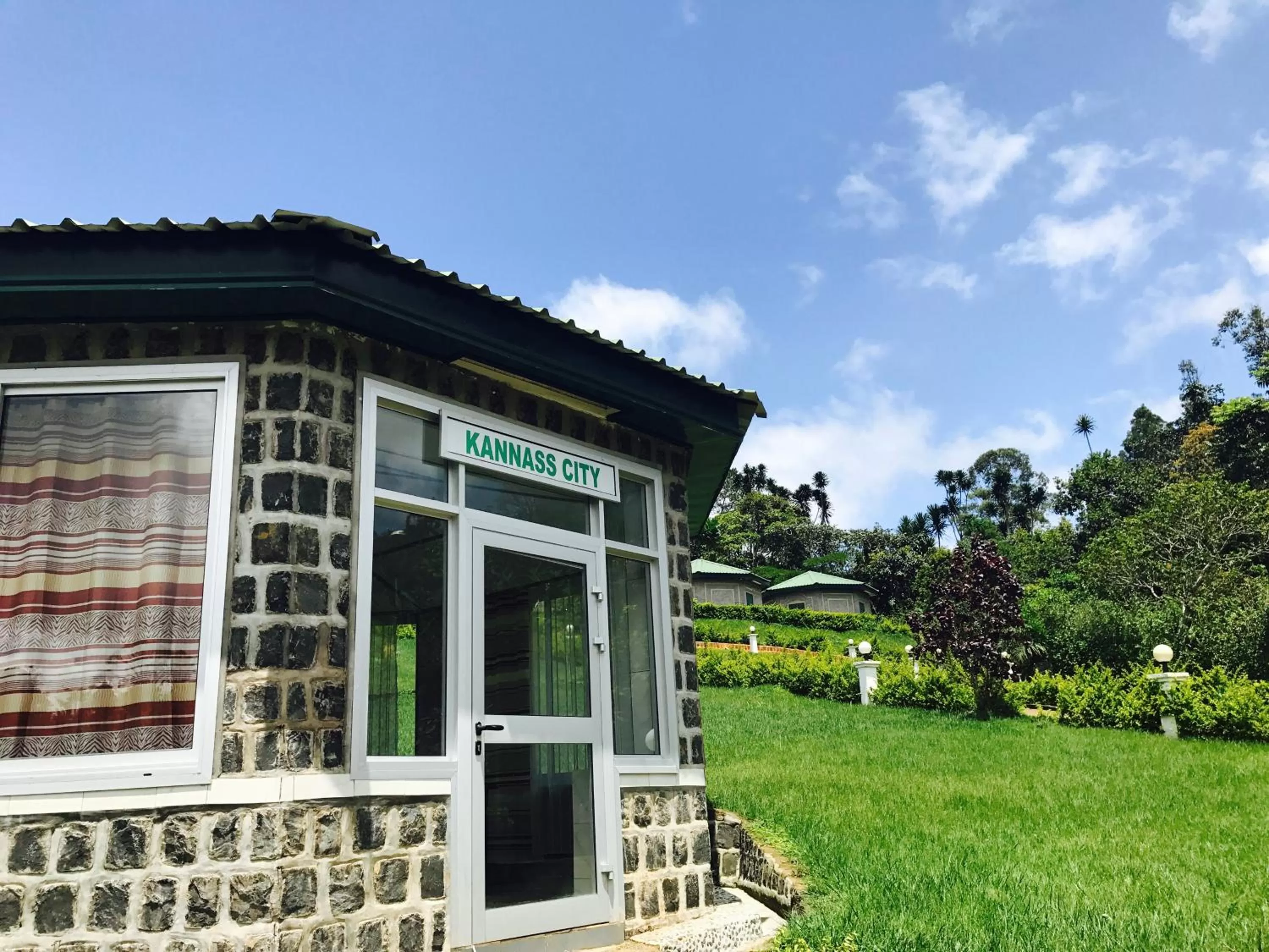 Property Building in La Vallée de Bana