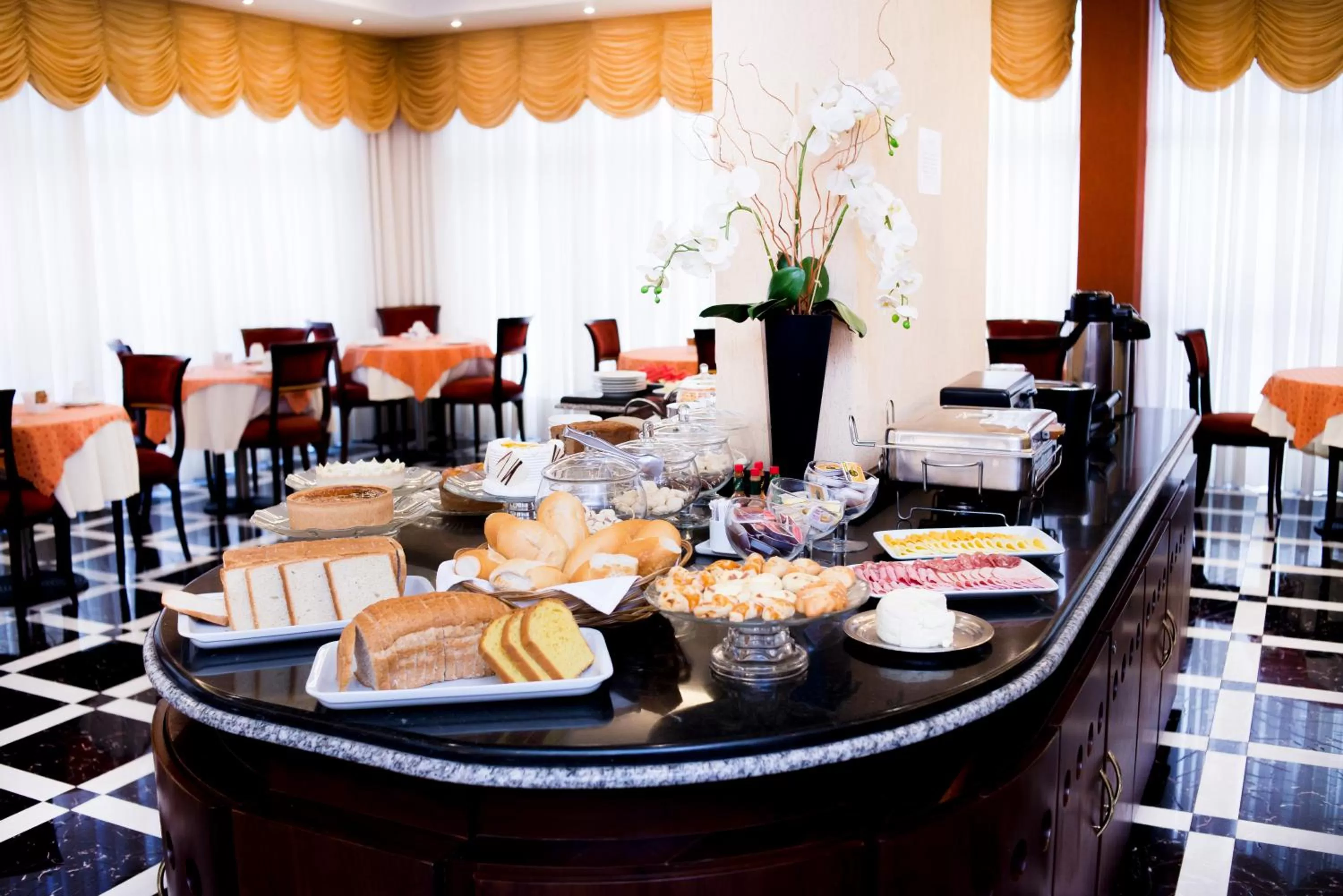 Buffet breakfast, Restaurant/Places to Eat in Rihad Palace Hotel