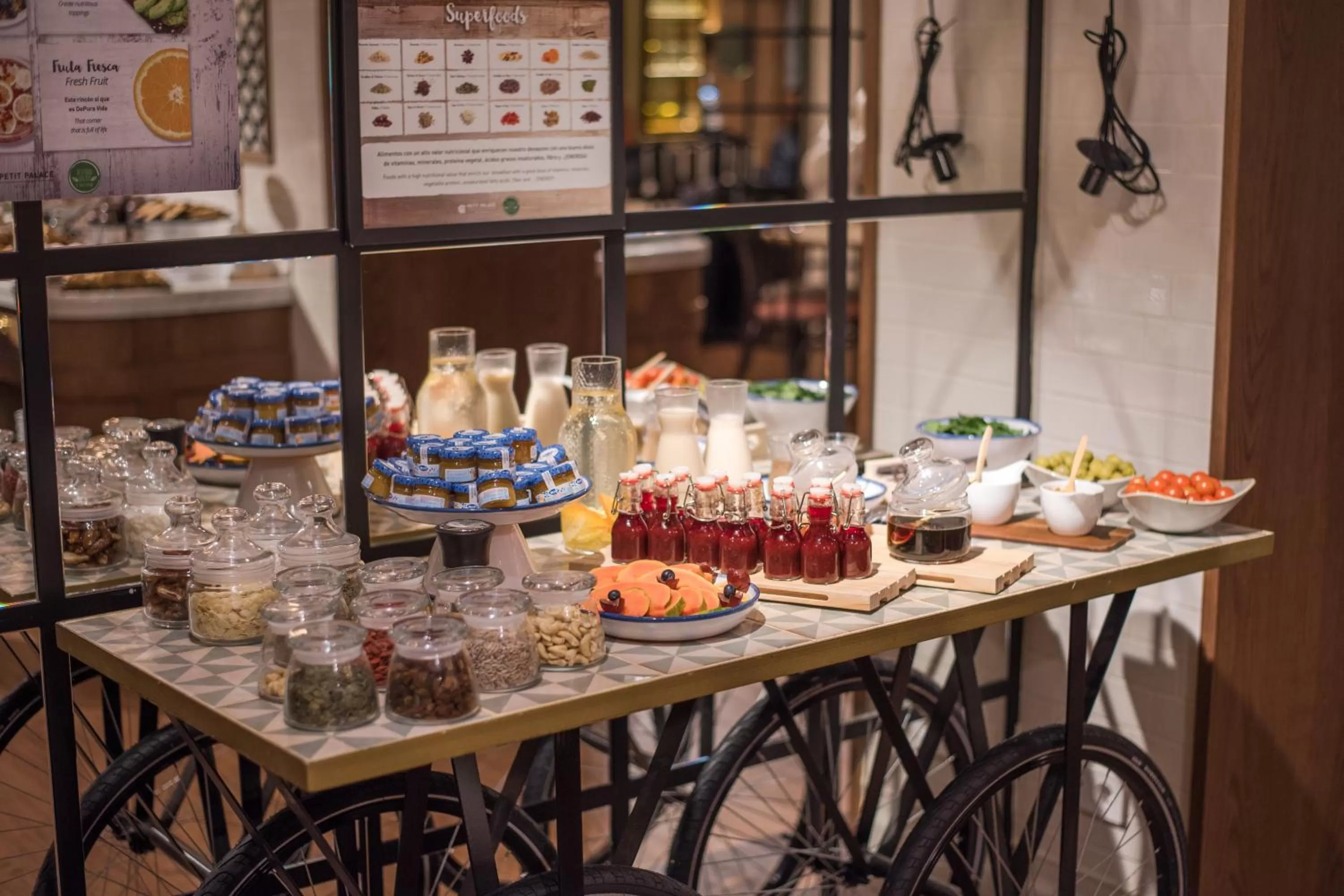 Food close-up in Petit Palace Boqueria Garden