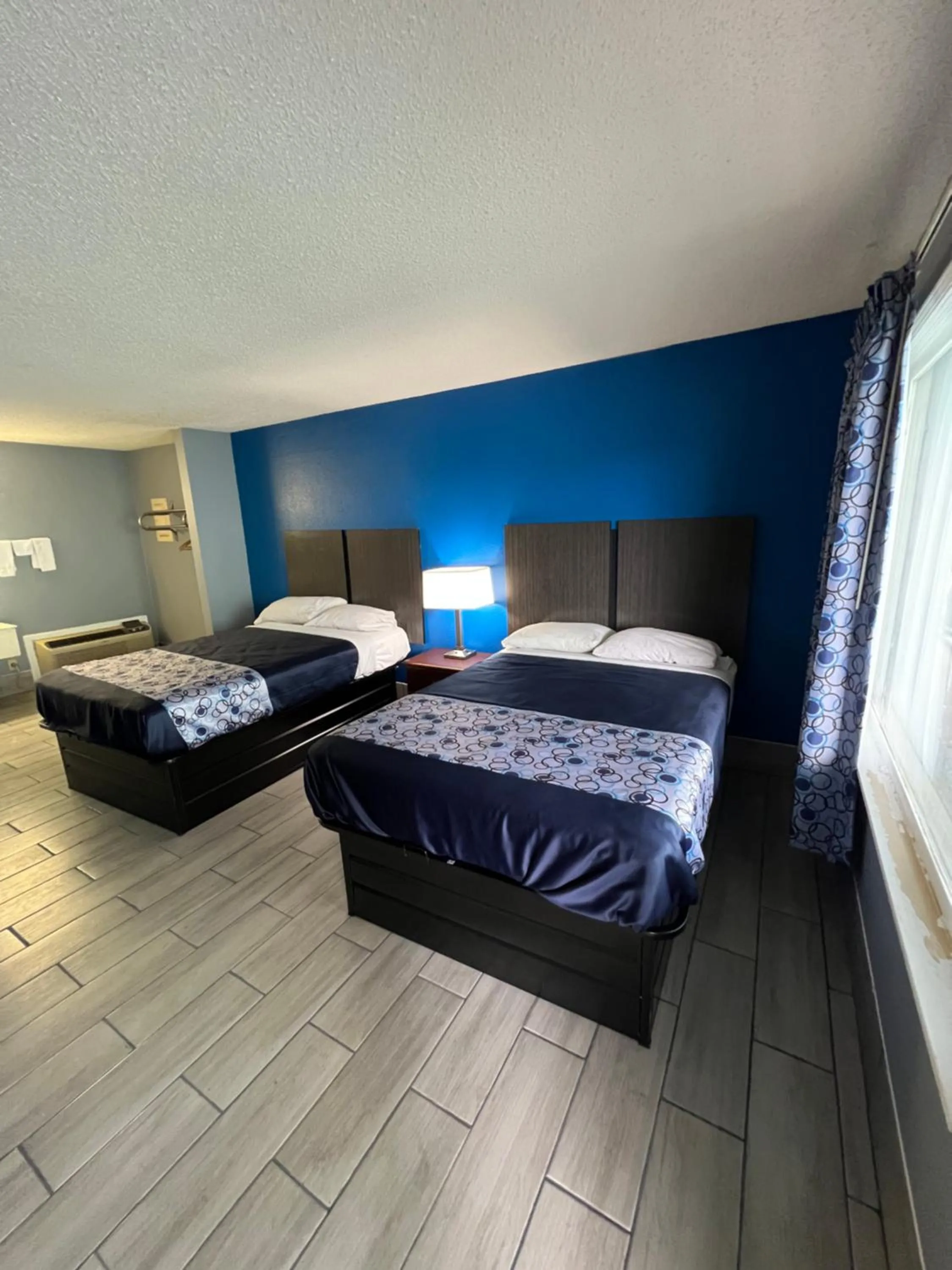 Executive Inn and Suites - Jackson