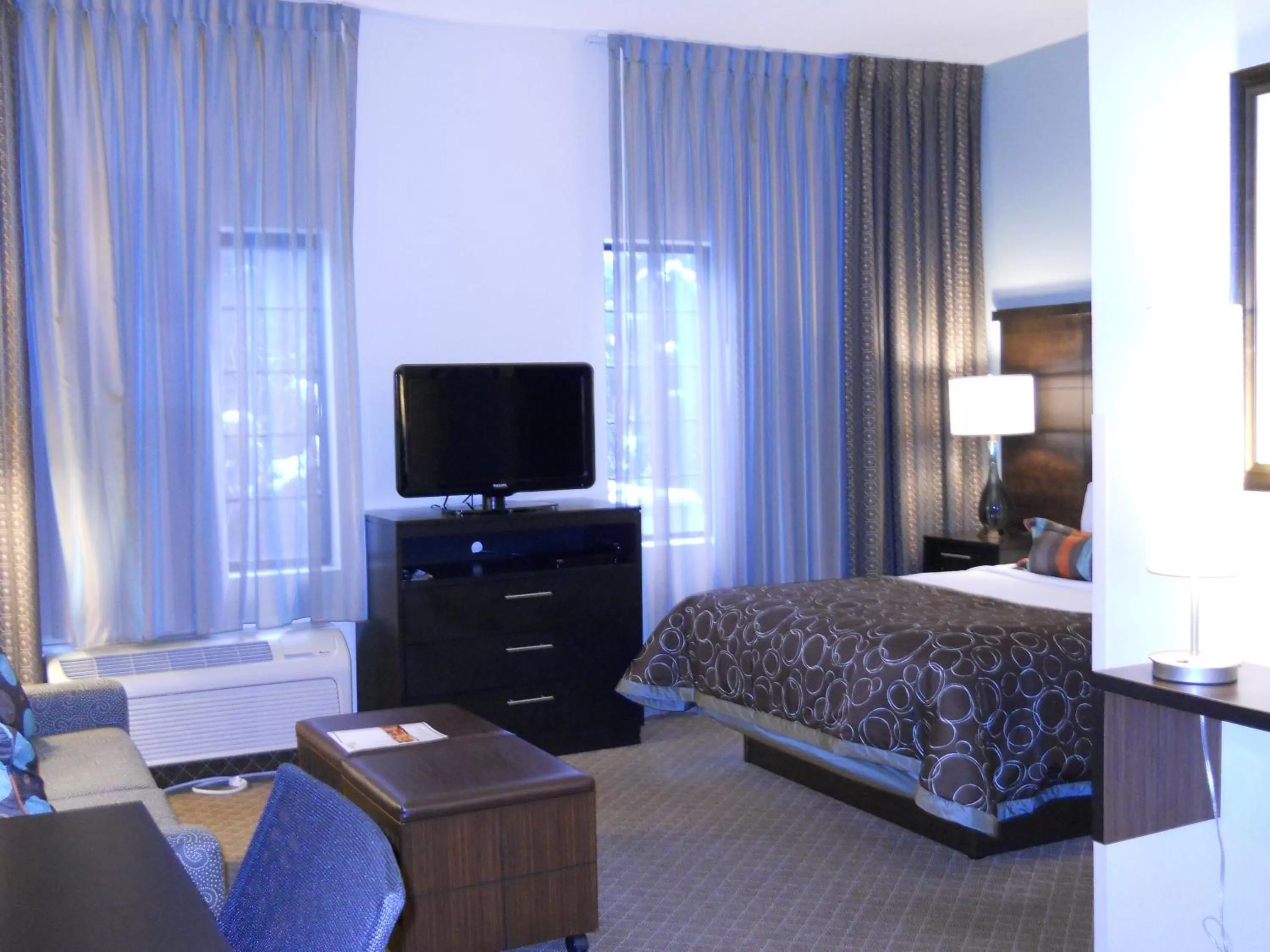 Bedroom, Bed in Staybridge Suites Columbus-Airport by IHG