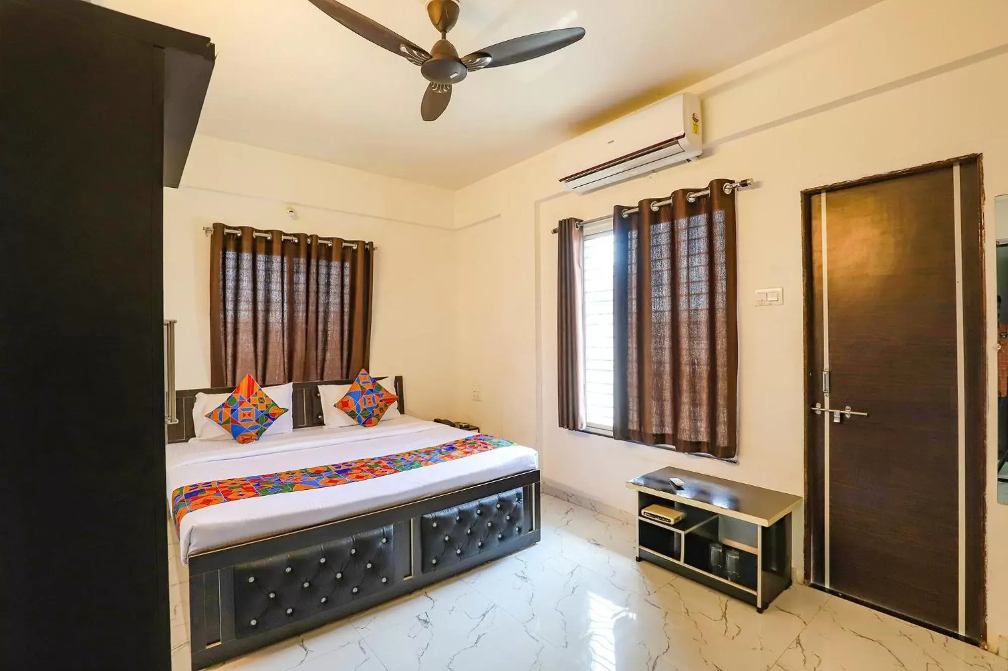 Deluxe Room - single occupancy in FabHotel Elite Palm Deluxe Room - single occupancy in FabHotel Elite Palm