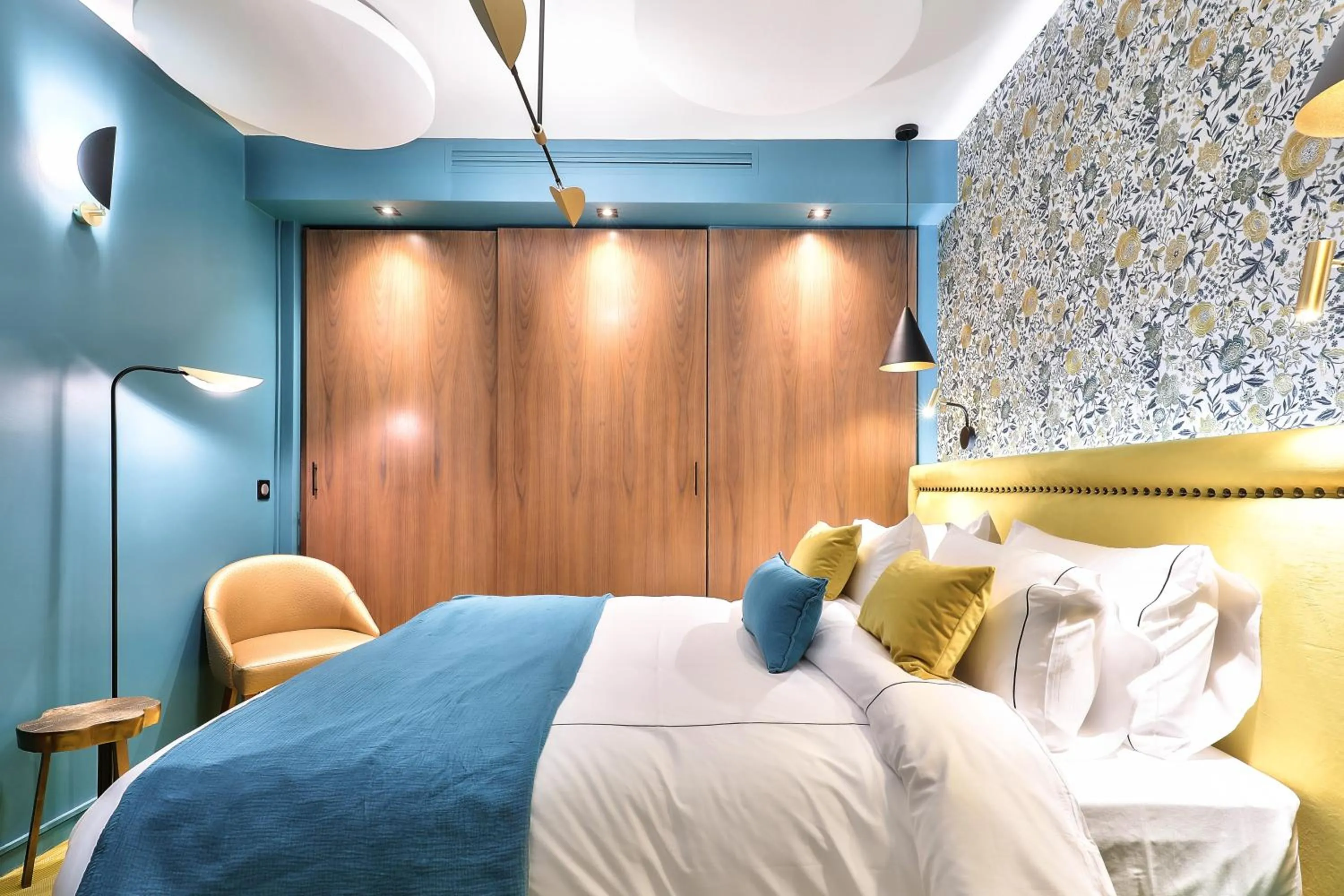 Bedroom, Bed in Hotel 33 Marbeuf