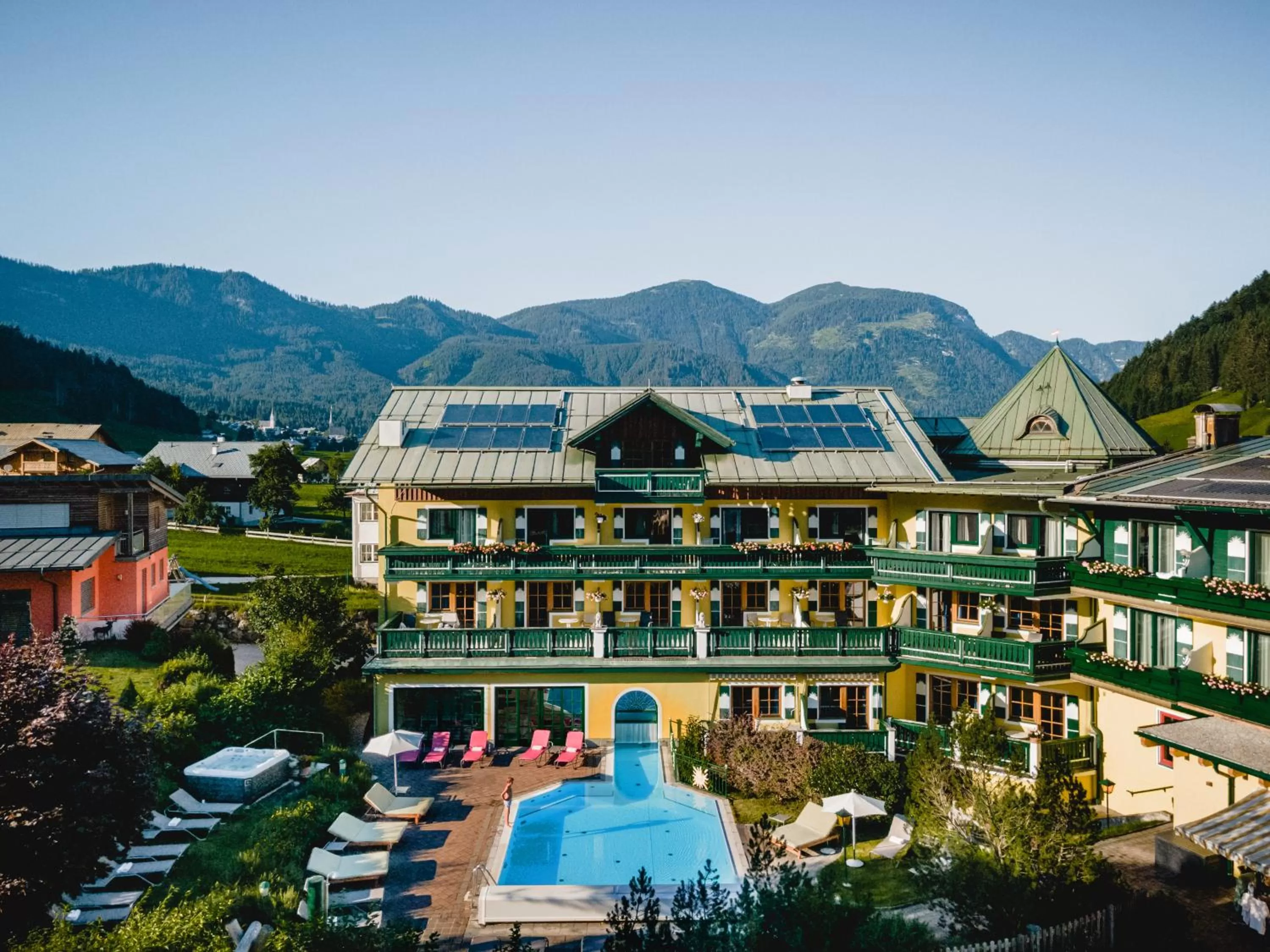 Swimming pool in Hotel Sommerhof