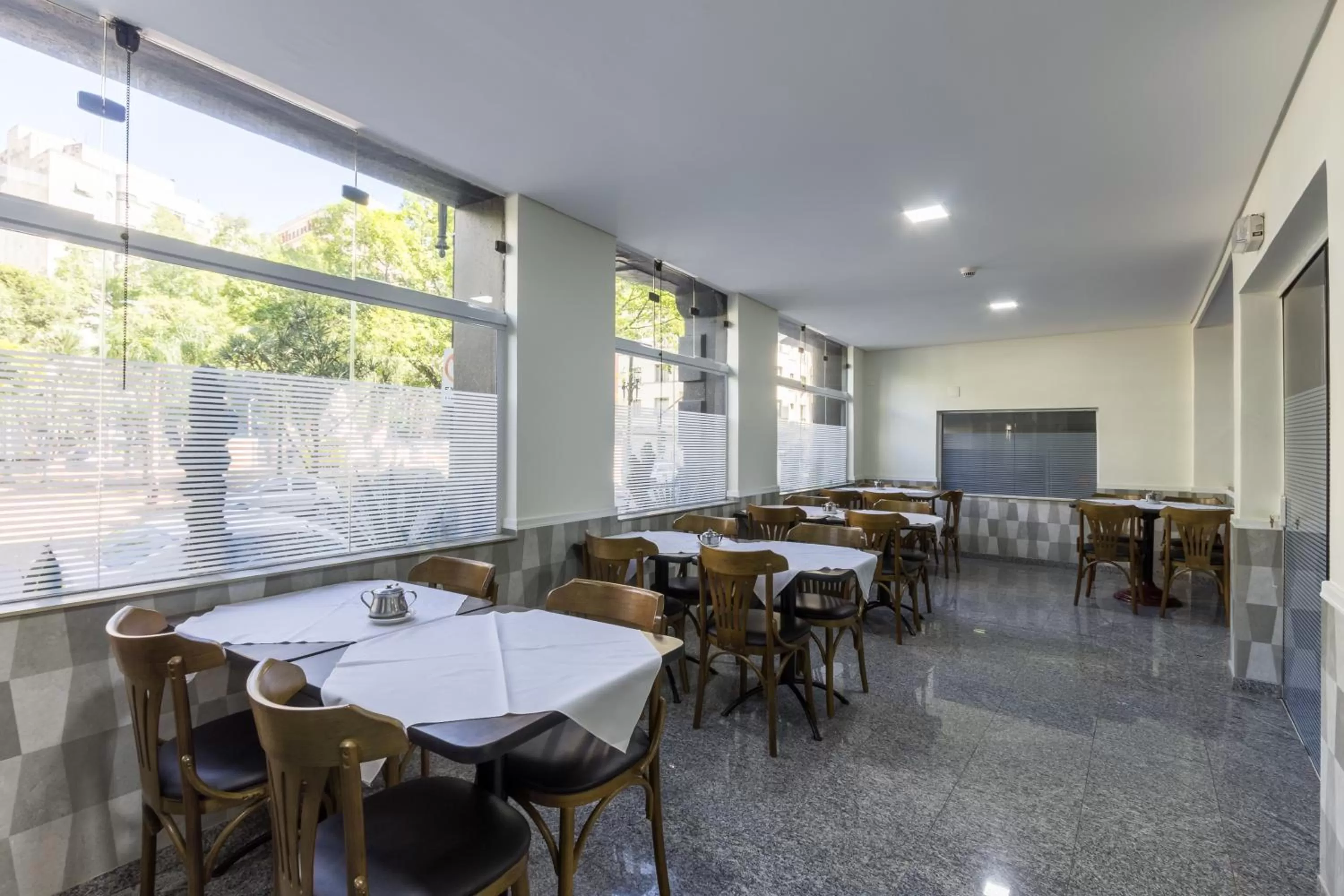Restaurant/places to eat in Hotel America do Sul