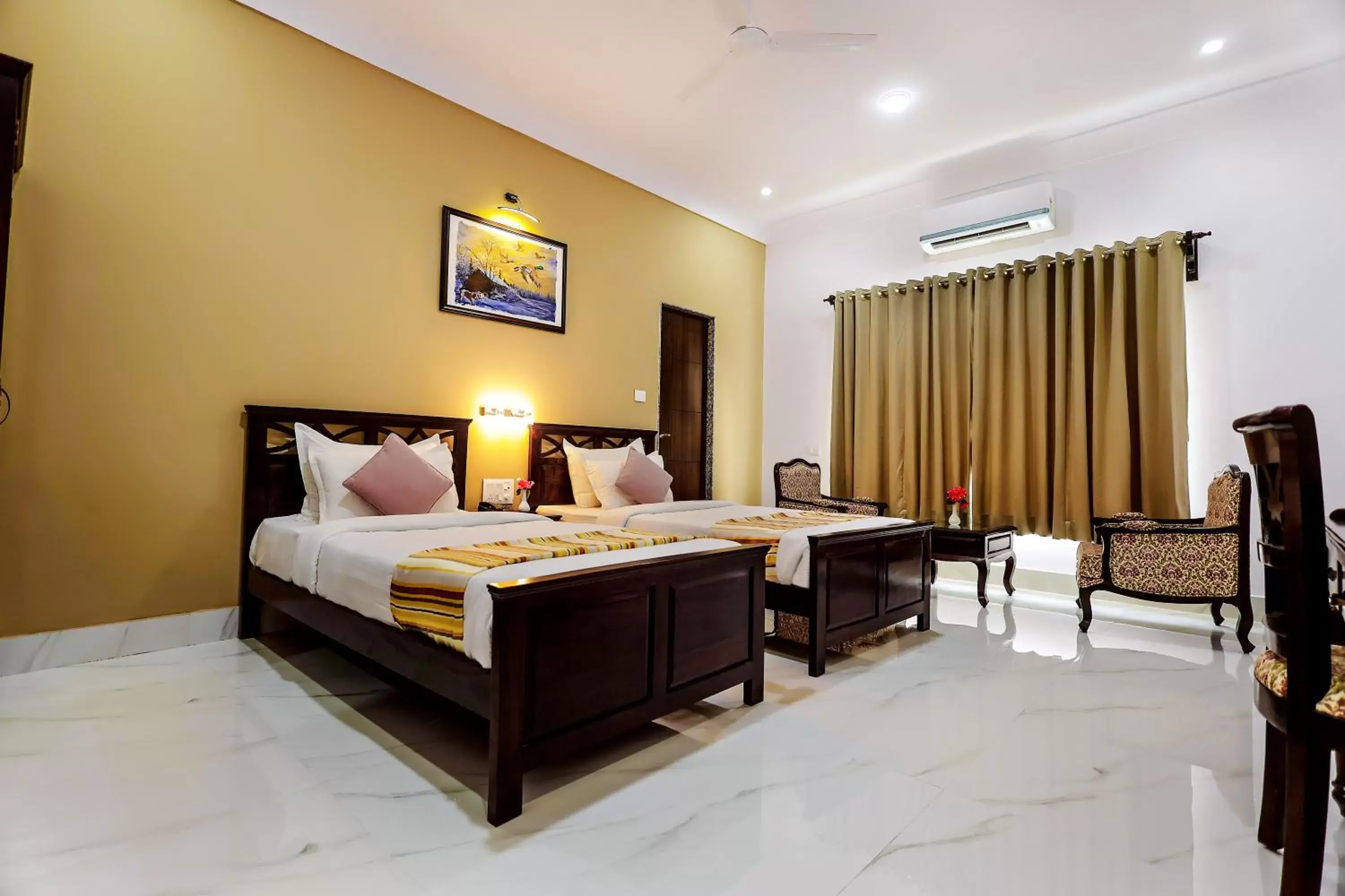 Deluxe Twin Room: Complimentary Pick up from Railway Station, Welcome Drink, F&B Discount 10% in Revaas Lake View Boutique Stay Deluxe Twin Room: Complimentary Pick up from Railway Station, Welcome Drink, F&B Discount 10% in Revaas Lake View Boutique Stay