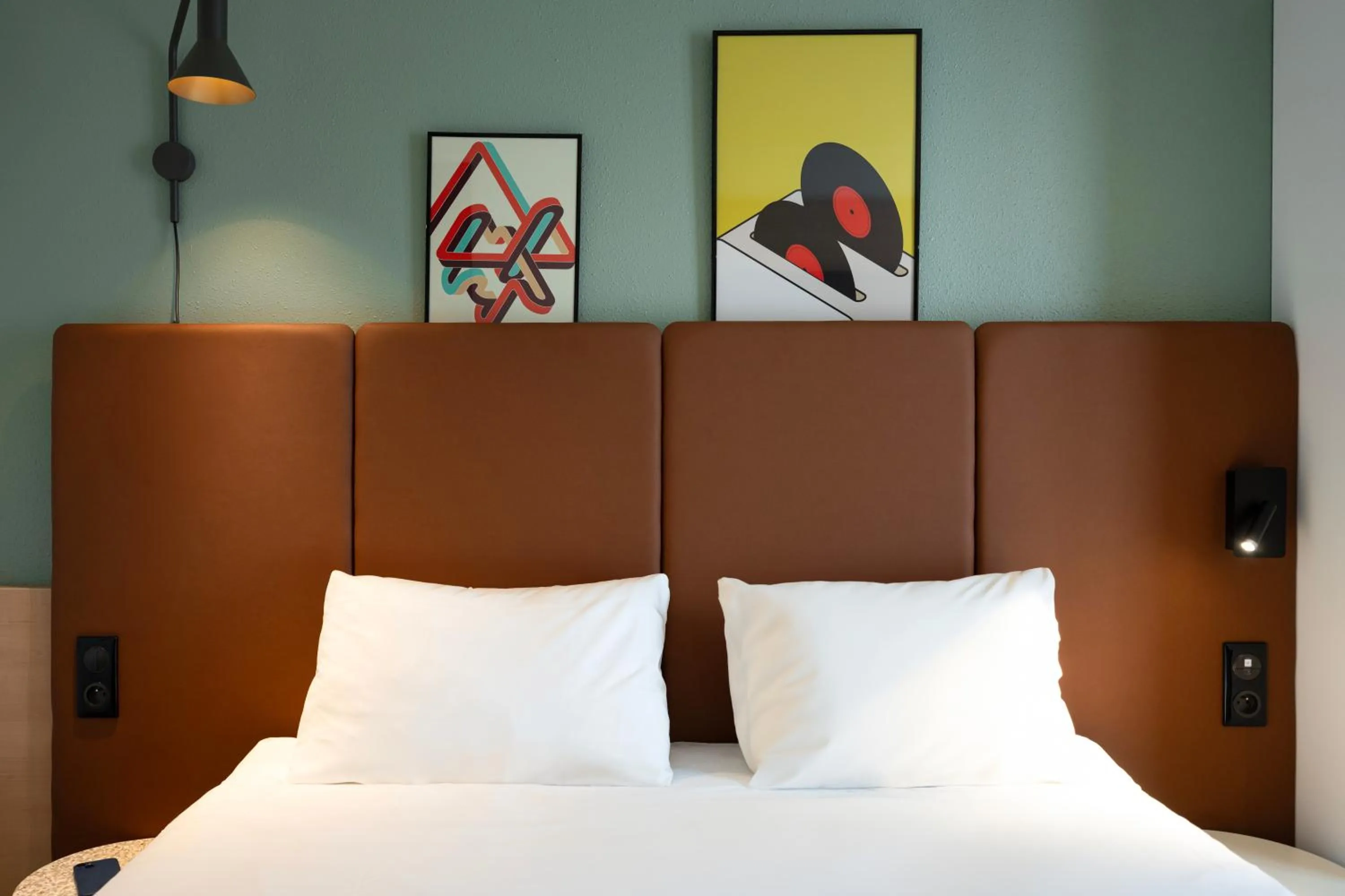 Bed in ibis Paris Gare de Lyon Reuilly