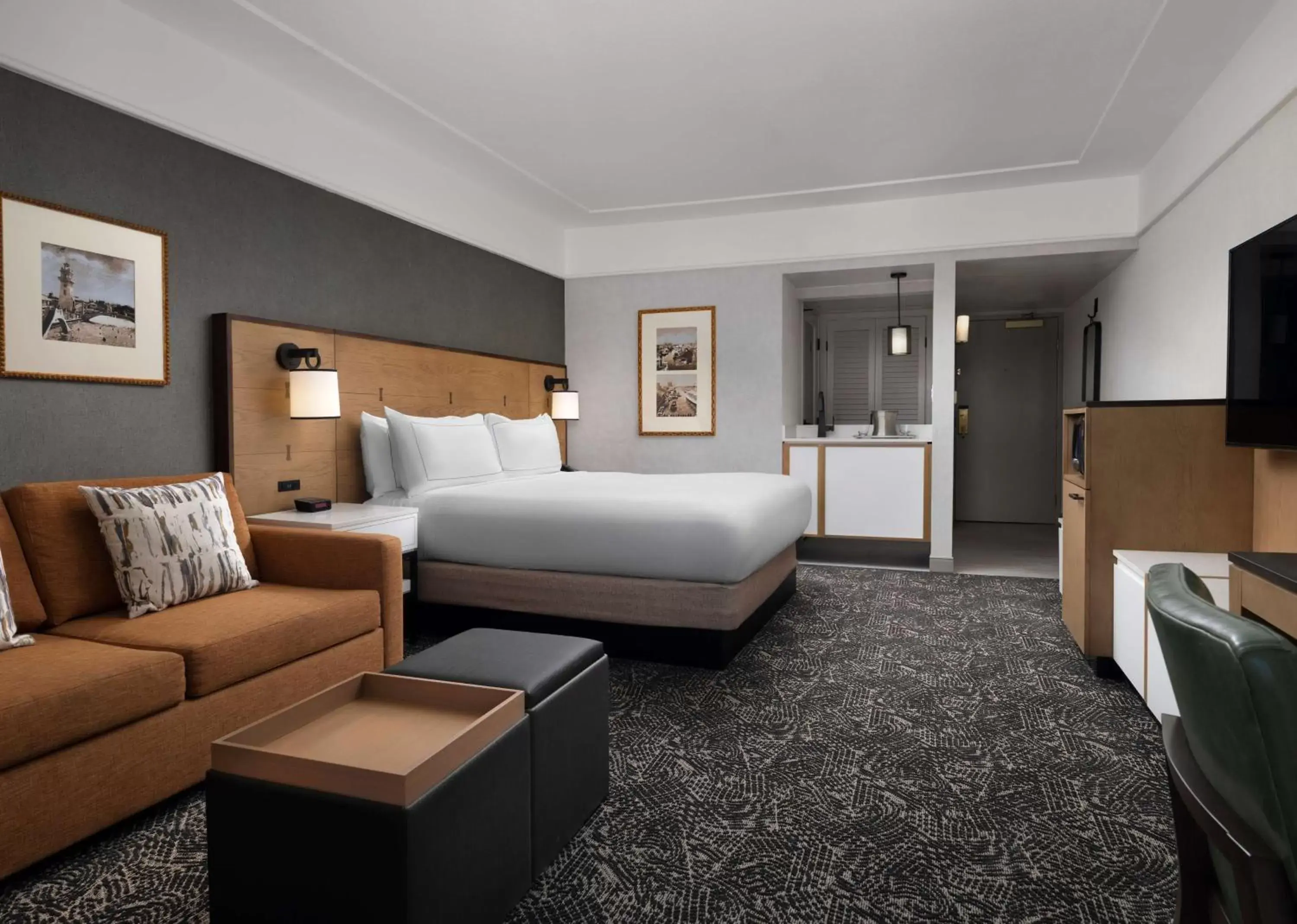 One-Bedroom King Suite in Hilton Stockton One-Bedroom King Suite in Hilton Stockton