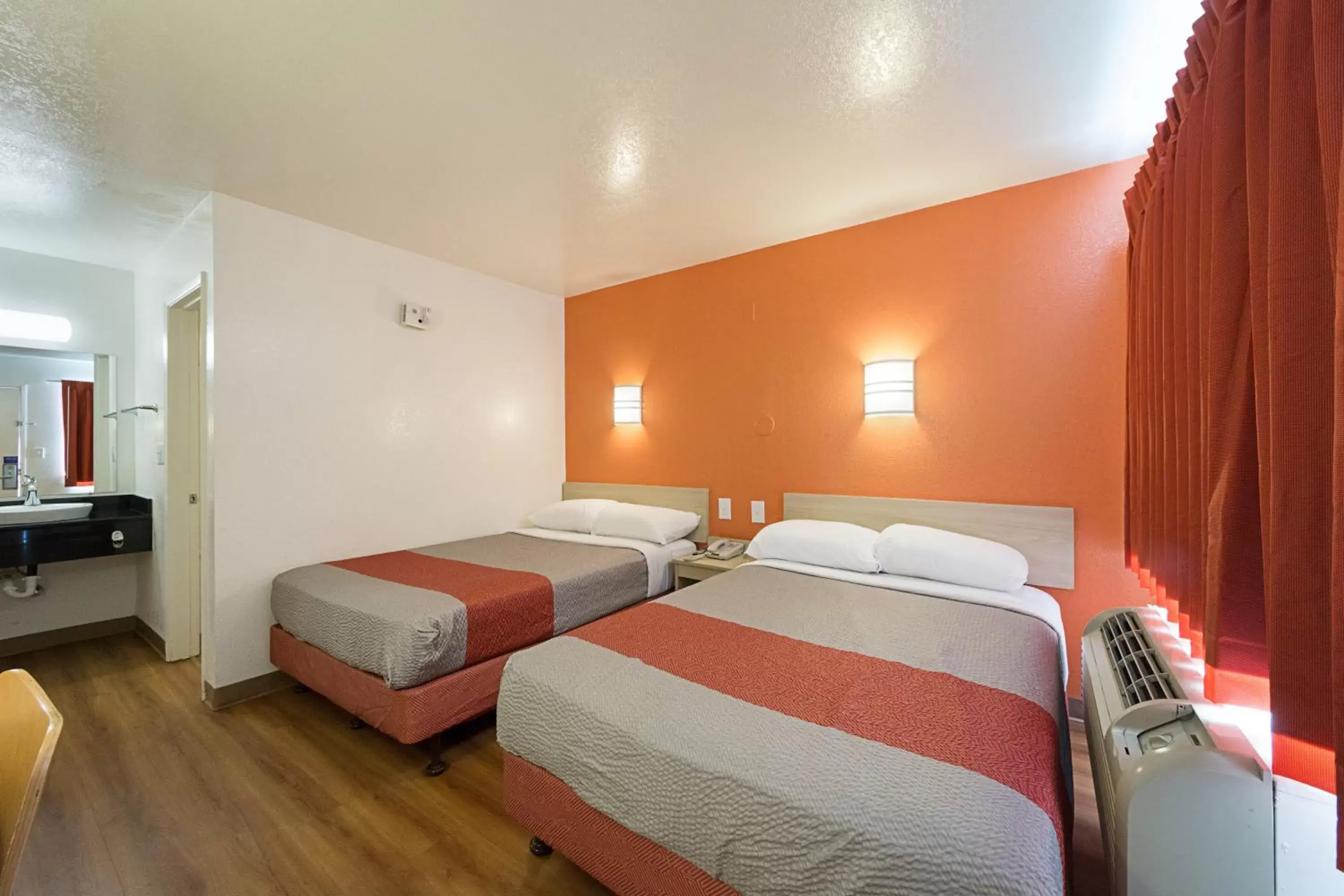 Double Room - single occupancy - Disability Access in Motel 6-Mcallen, TX Double Room - single occupancy - Disability Access in Motel 6-Mcallen, TX