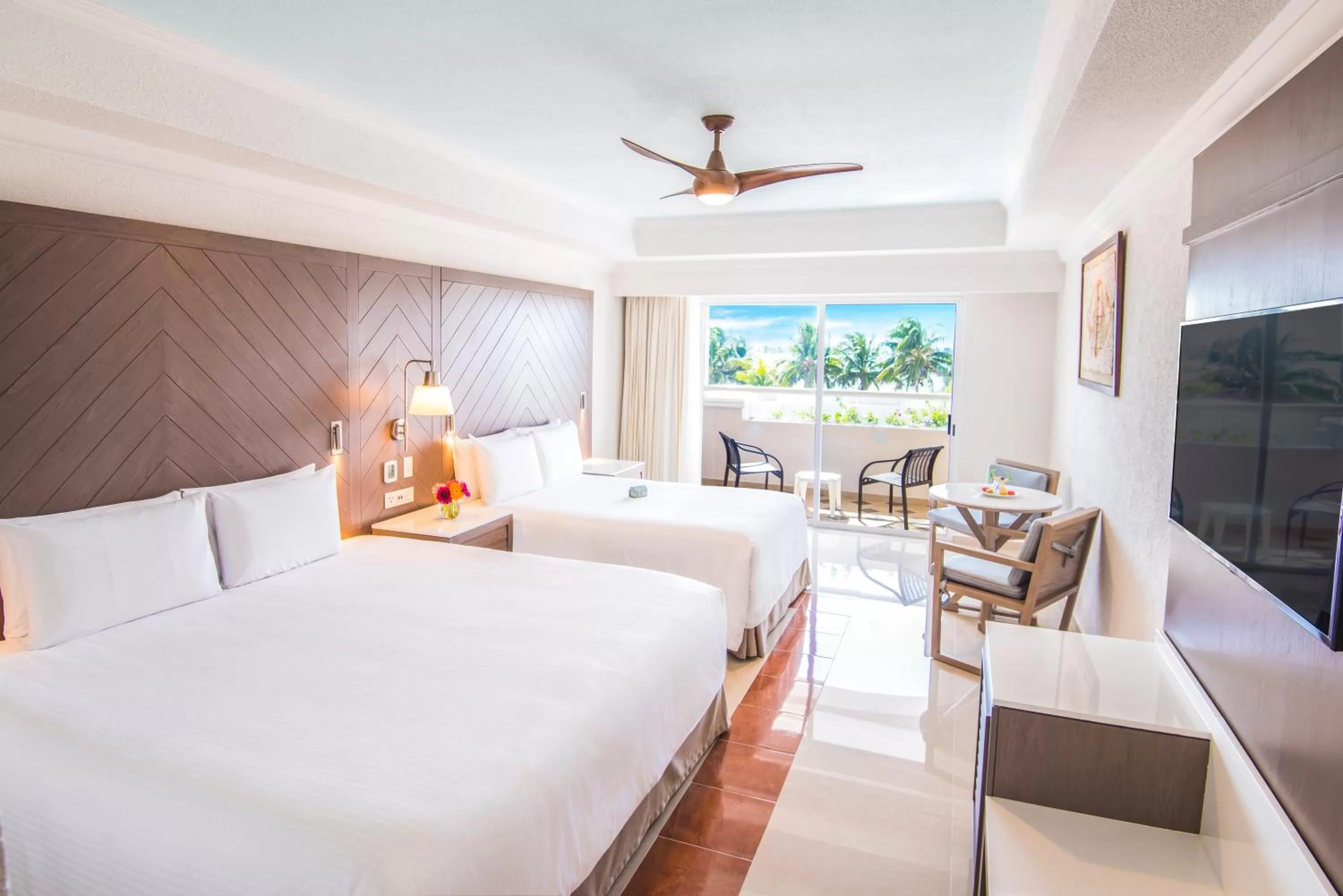 TV and multimedia, Bed in Sunscape Cancun All-Inclusive Resort & Spa by Hyatt