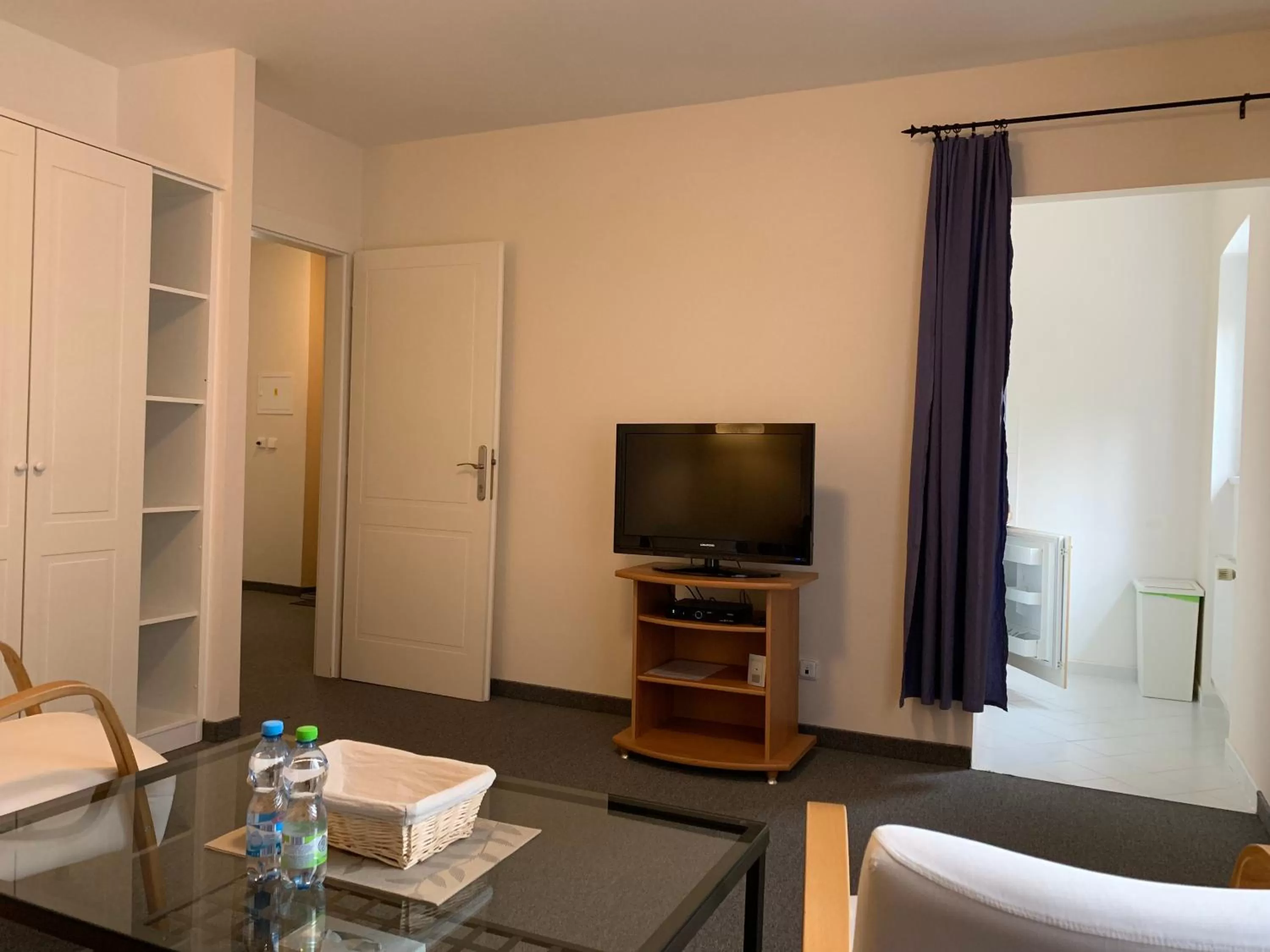 Living room, TV/Entertainment Center in Apartma La Provence