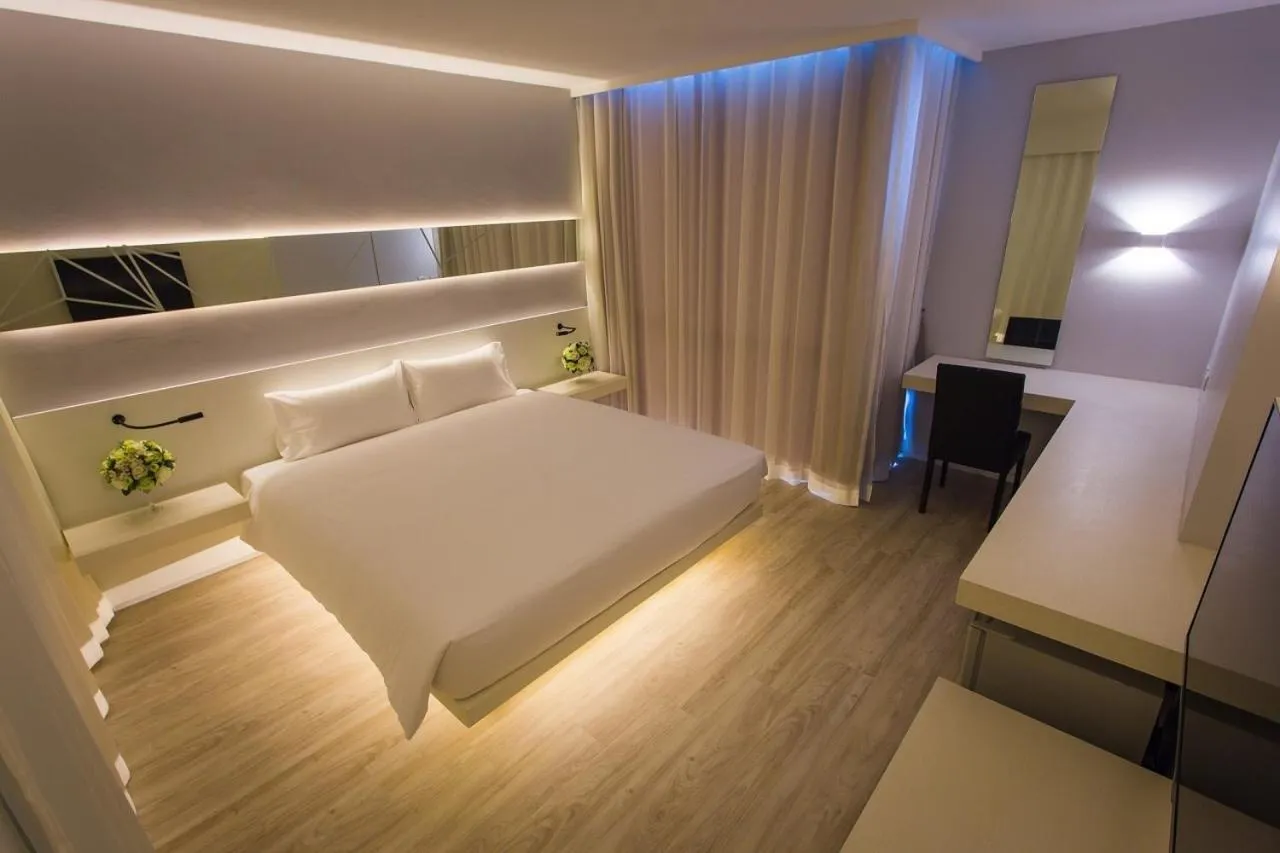 Photo of the whole room, Bed in Crystal Hotel Hat Yai