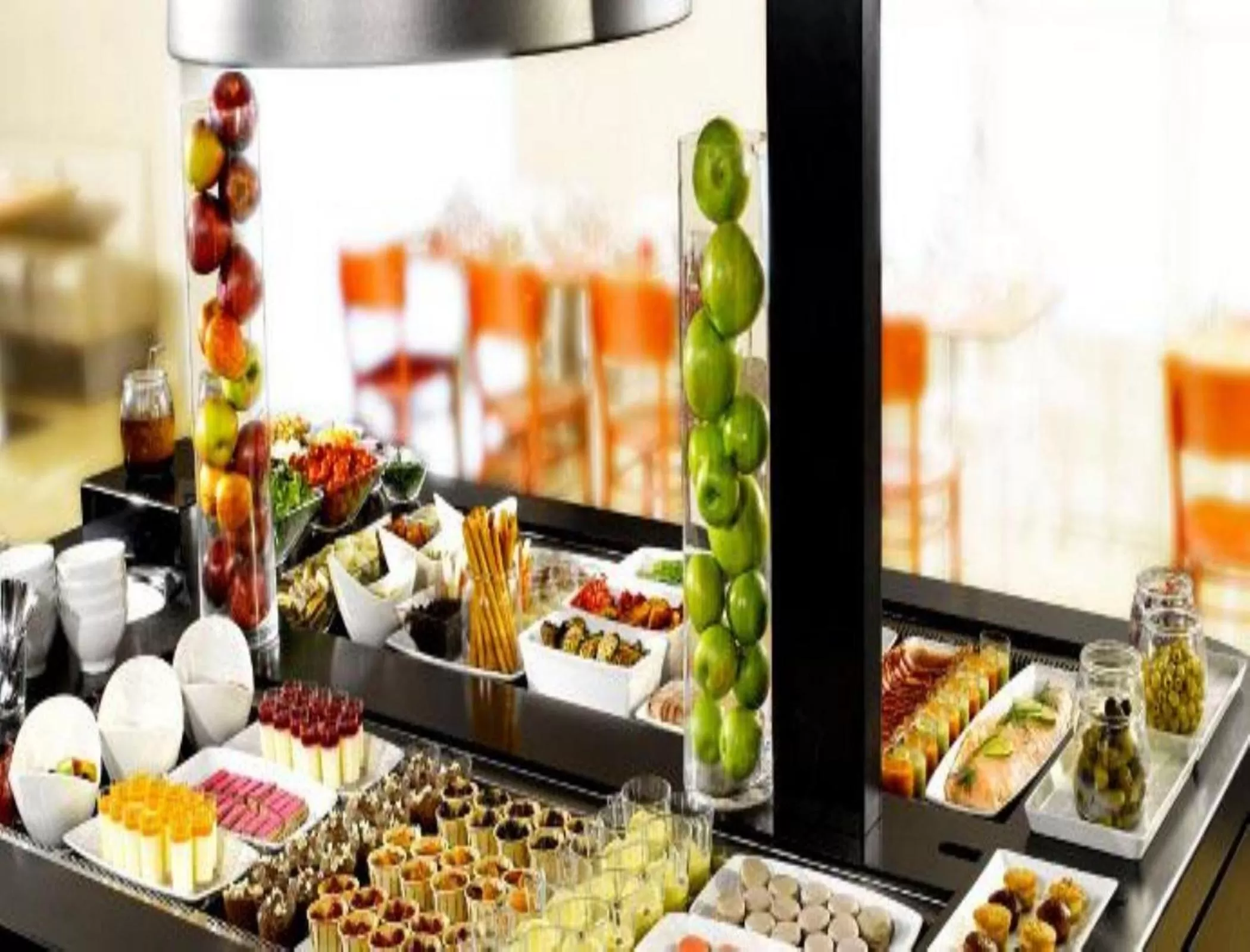 Restaurant/places to eat in Campanile Lille Euralille