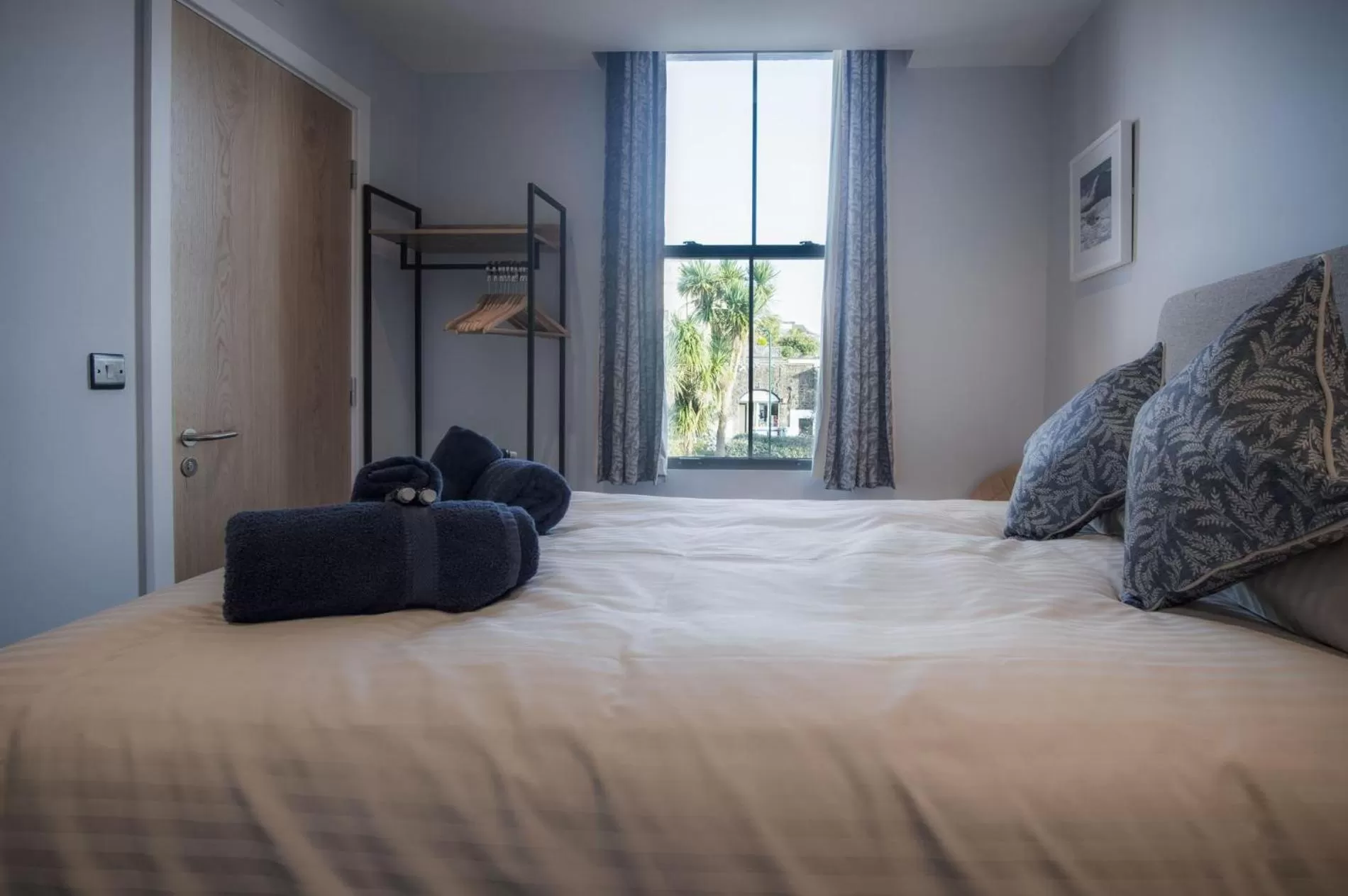 Floor plan, Bed in Ocean Cabins No 1 At The Square - Saundersfoot