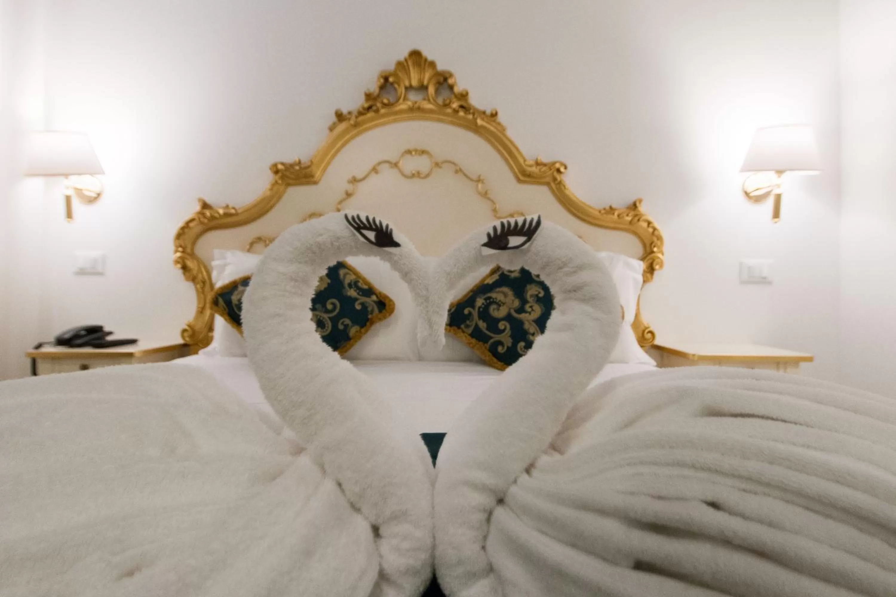 Decorative detail, Bed in Al Mascaron Ridente