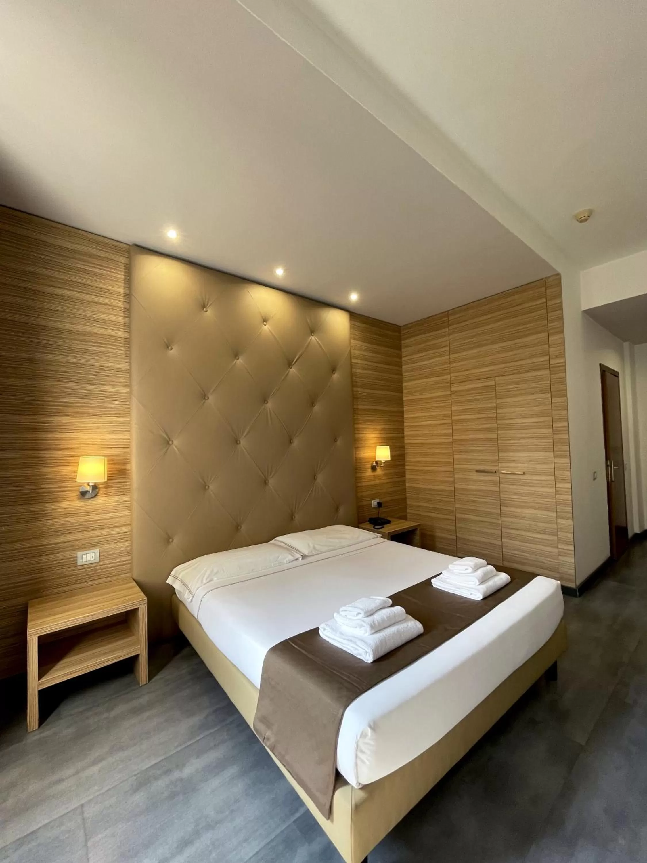 Deluxe Double Room in Garden Area Roma Eur