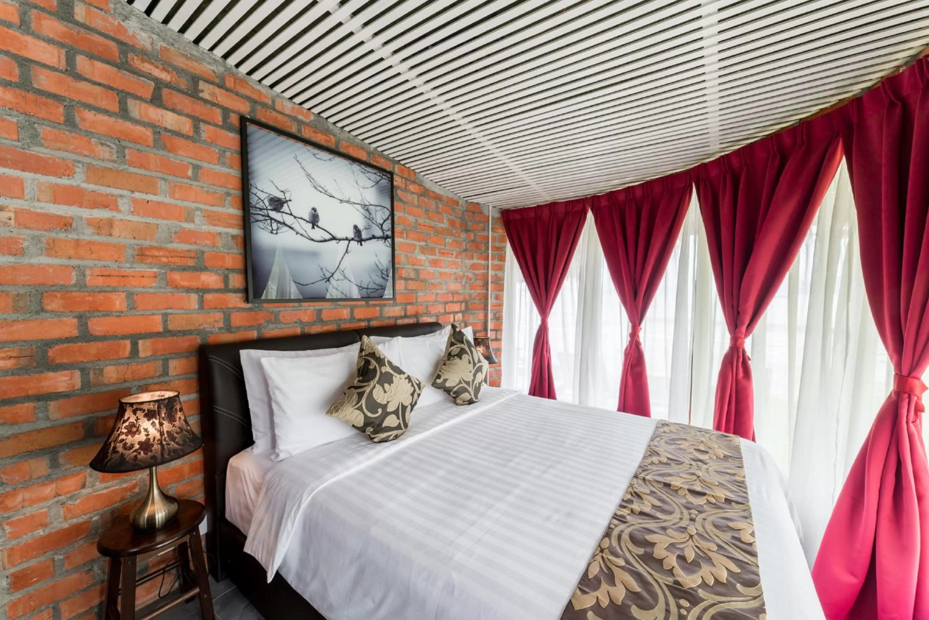 Living room, Bed in The Ocean Residence Langkawi