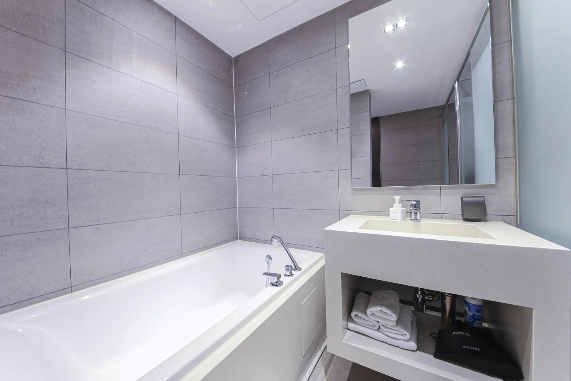 Bath, Bathroom in Zam101Hotel