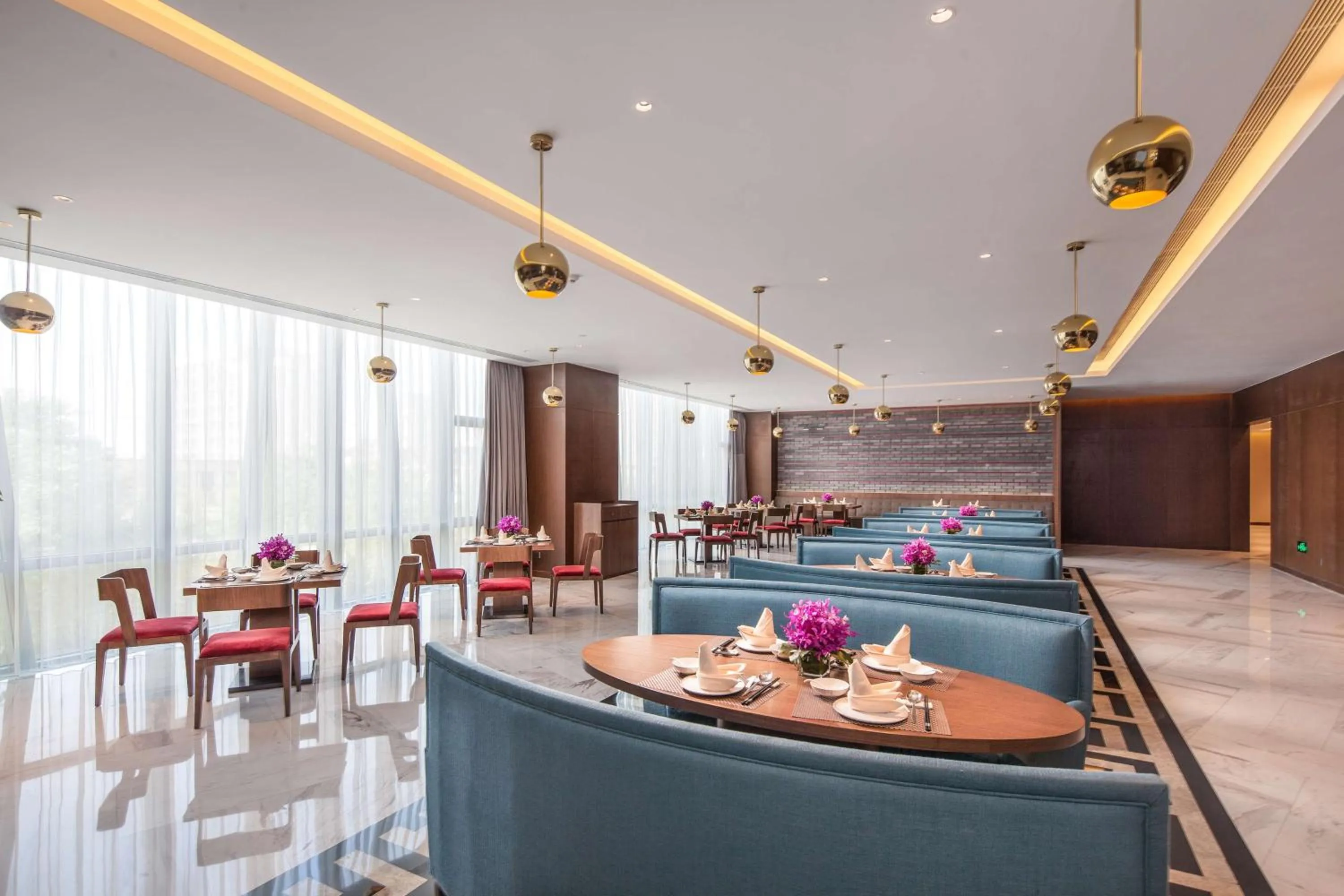 Restaurant/Places to Eat in Radisson Exhibition Center Shanghai