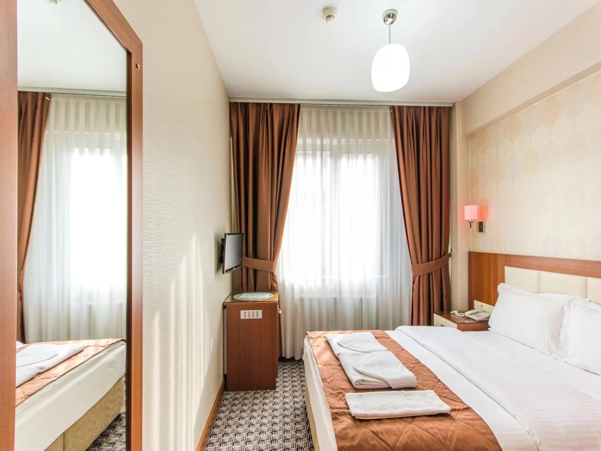 Photo of the whole room, Bed in Mint Residence Taksim