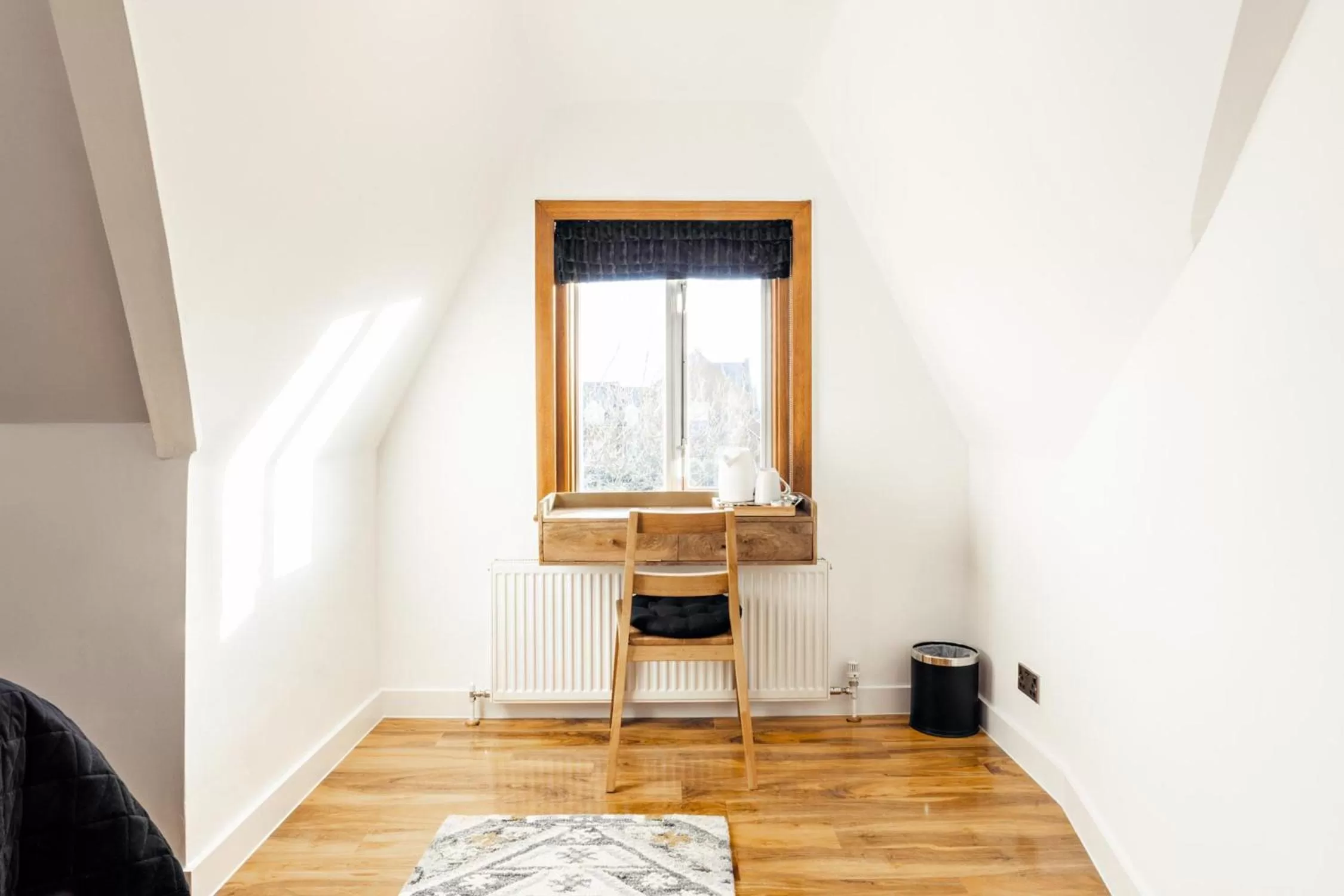 Seating area in Cambridge House Hotel