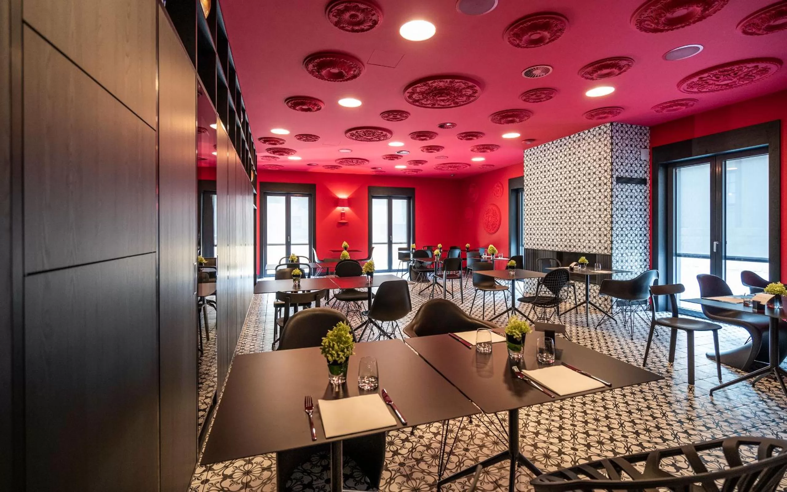 Restaurant/places to eat in Laurichhof