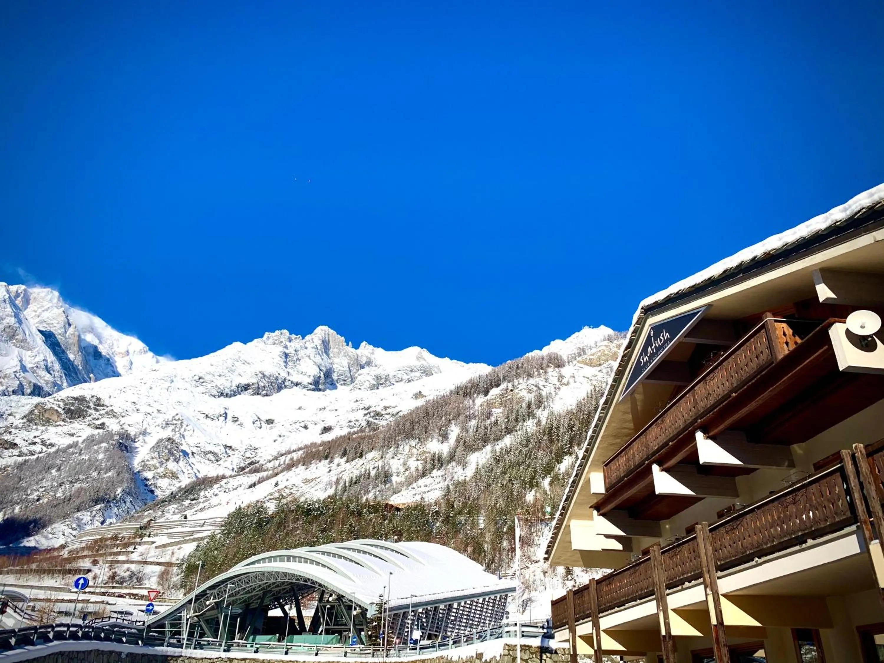 Property building in Shatush Hotel