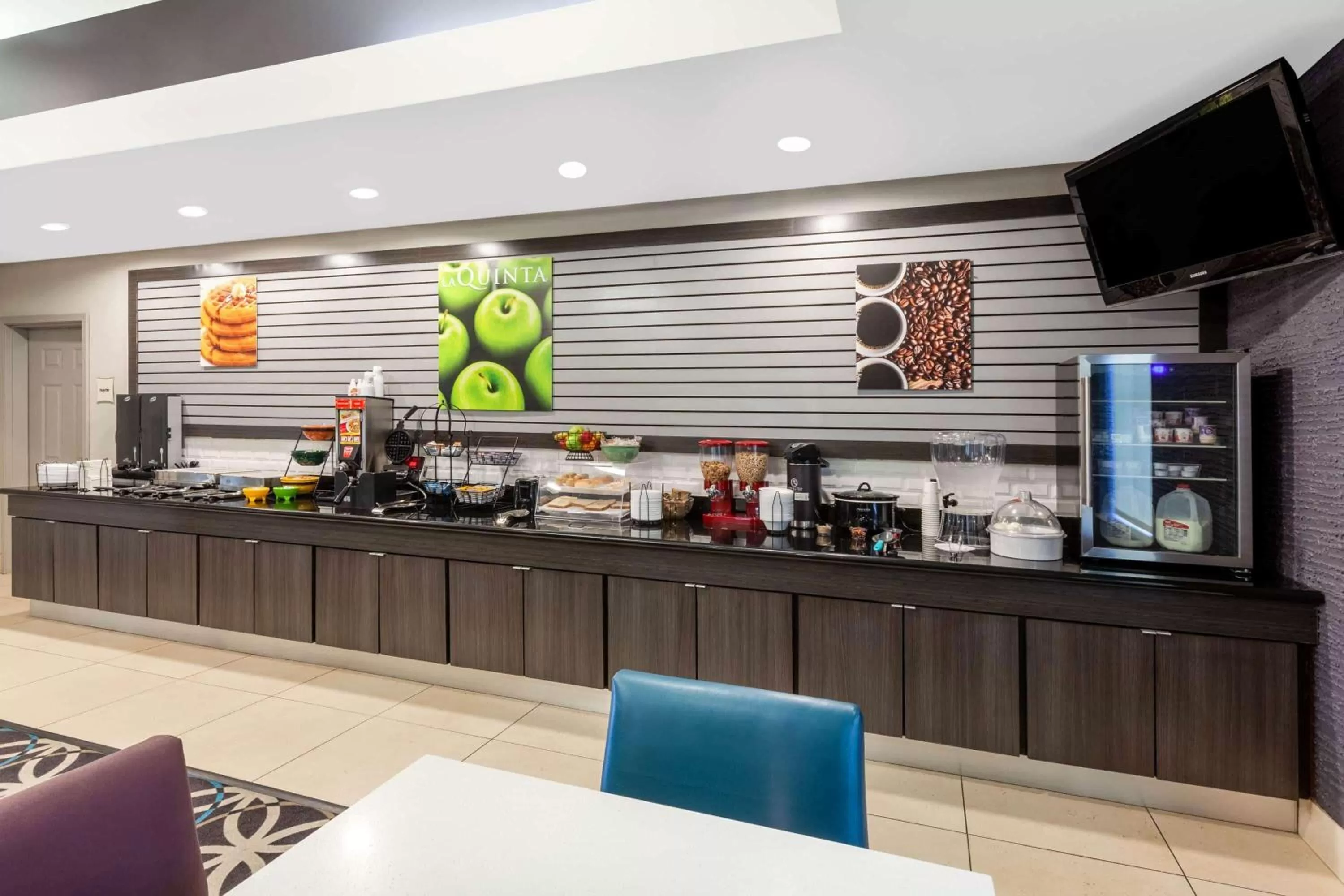 Restaurant/places to eat in La Quinta by Wyndham Lumberton