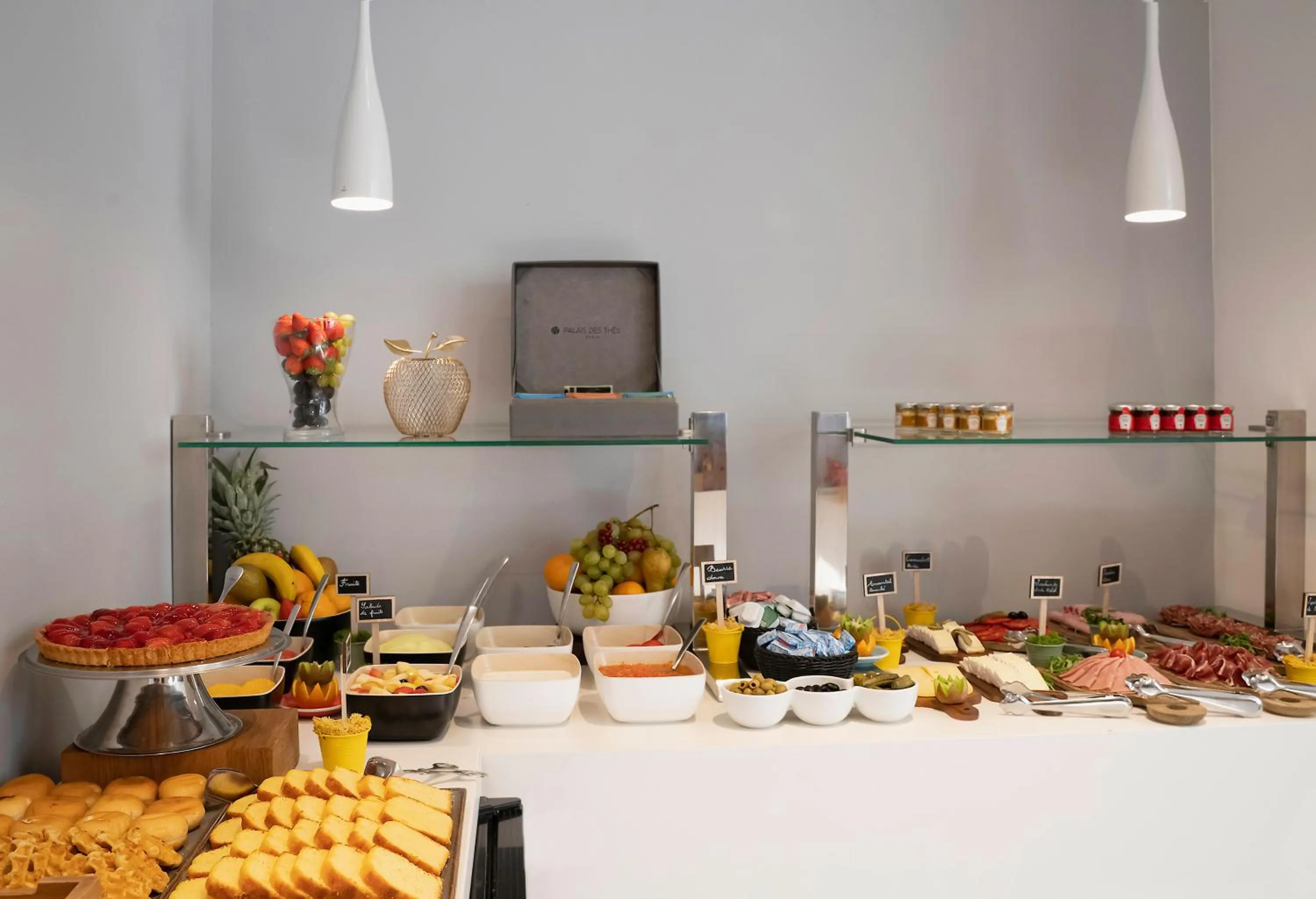 Breakfast in Hotel Paris Opera Affiliated by Meliá