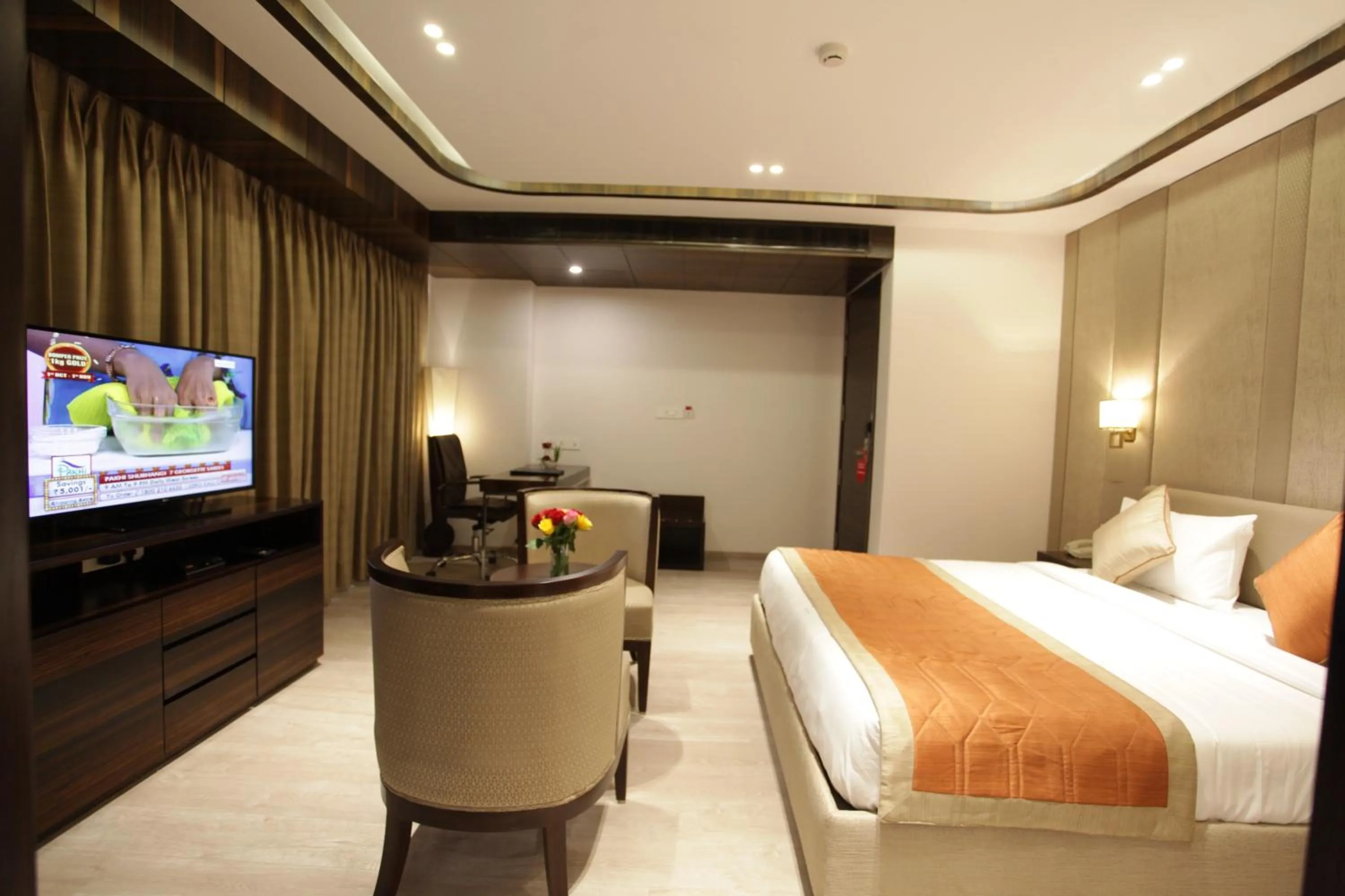 Bed in Kaisons Inn (Near Apollo Hospital)