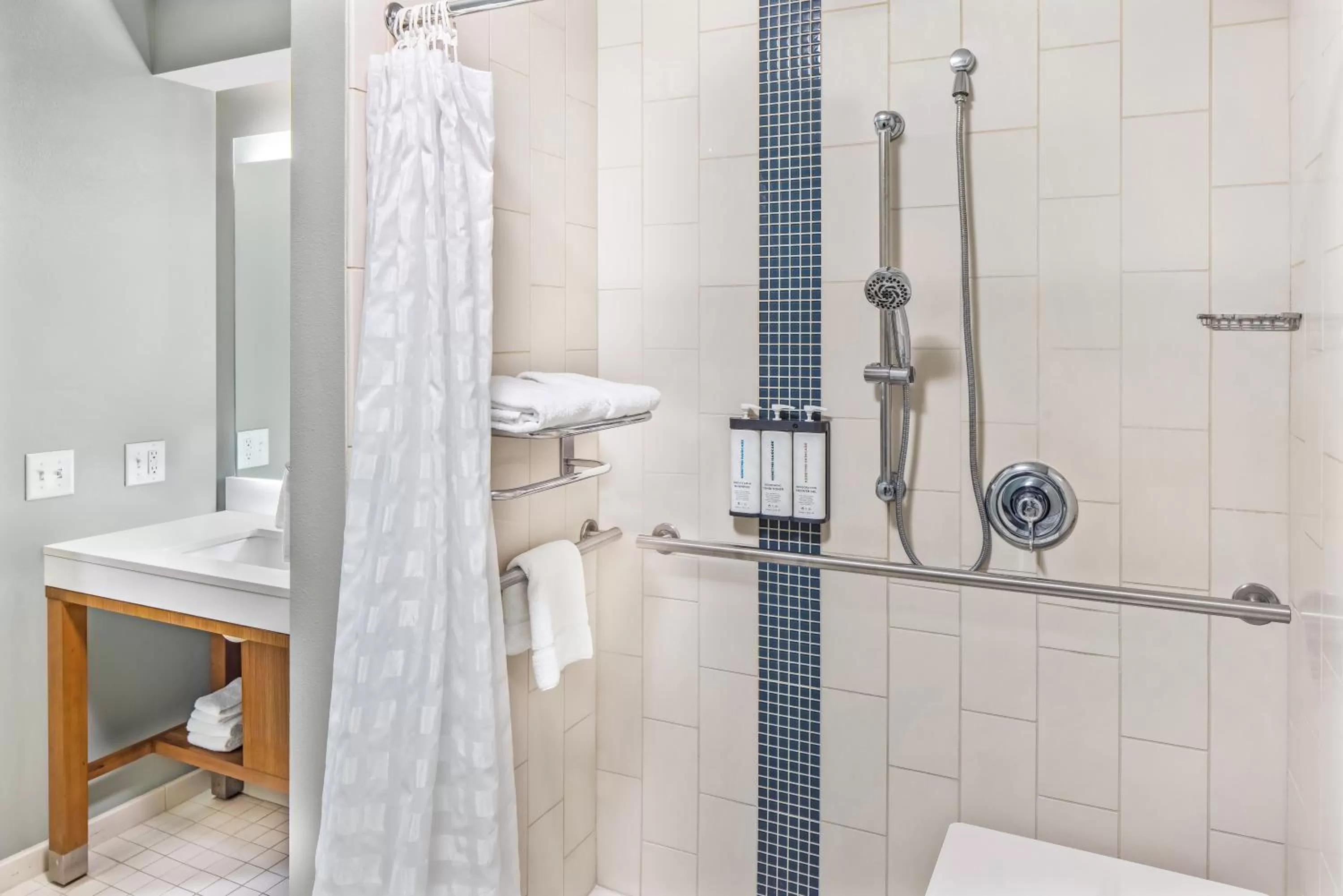 Toilet in Hyatt Place Waikiki Beach