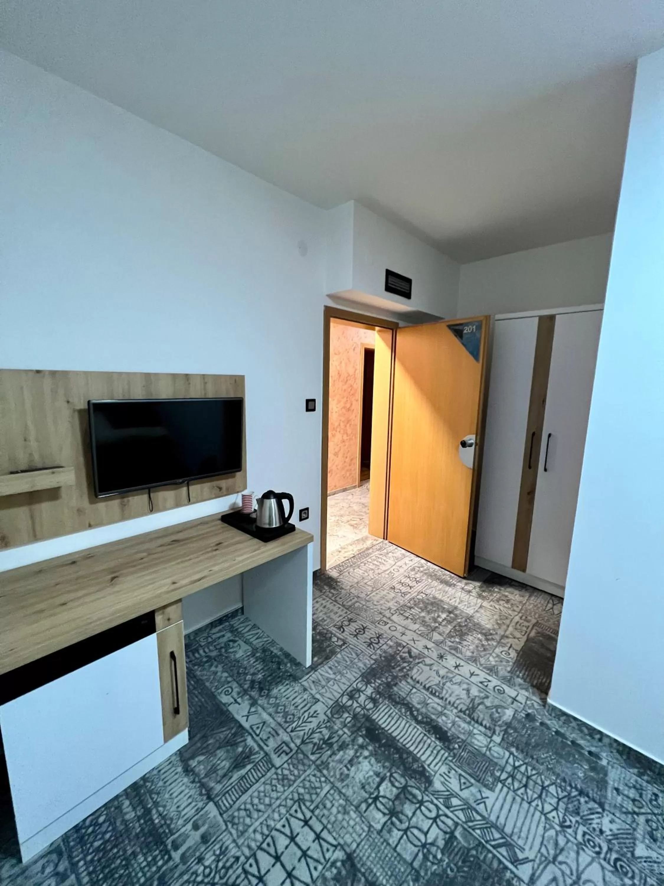 TV/Entertainment Center in Hotel Brkic