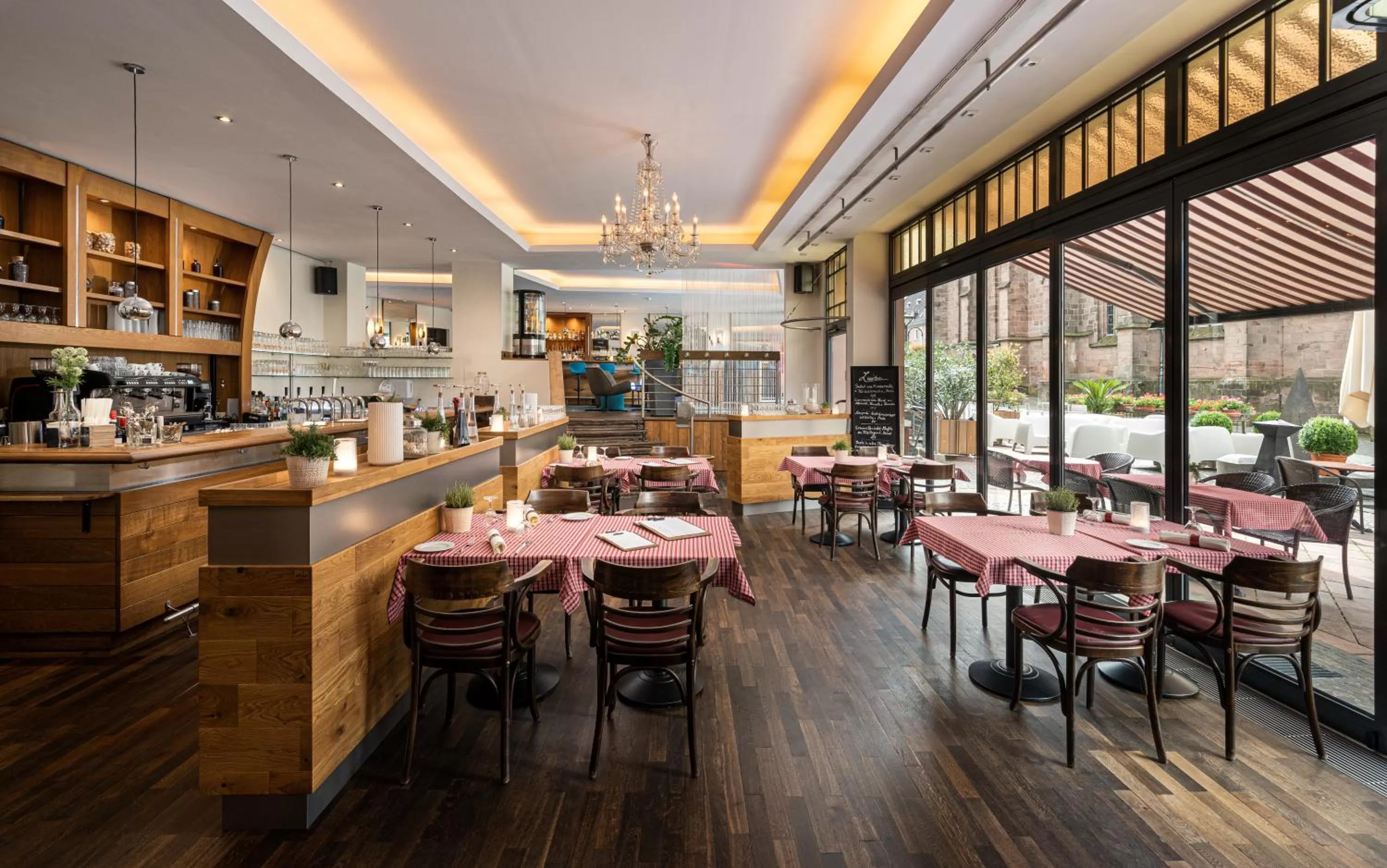 Restaurant/places to eat in Angel's - das hotel am fruchtmarkt